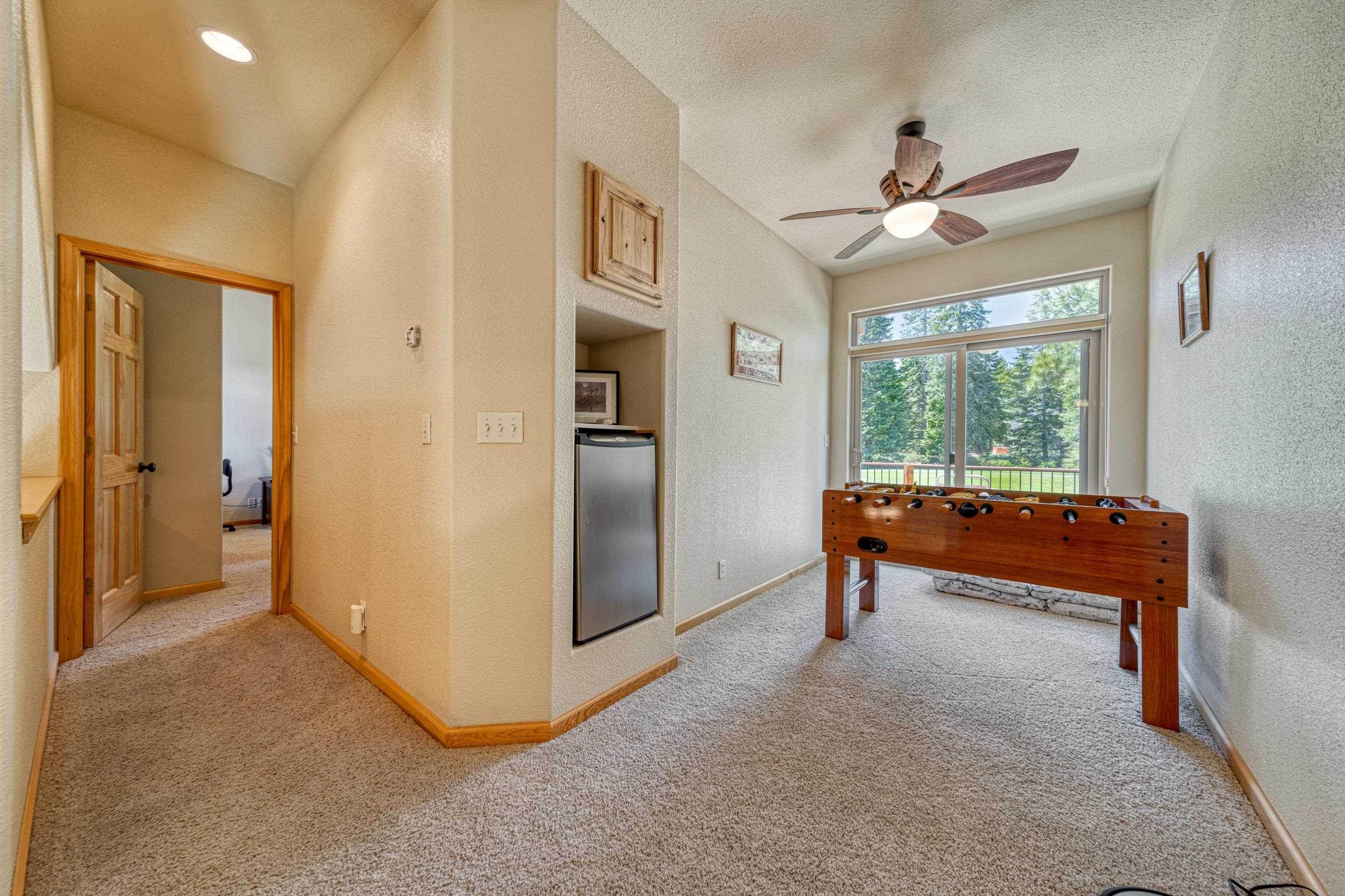 19. Single Family Homes for Active at 276 Walsh Court Lake Almanor, California 96137 United States