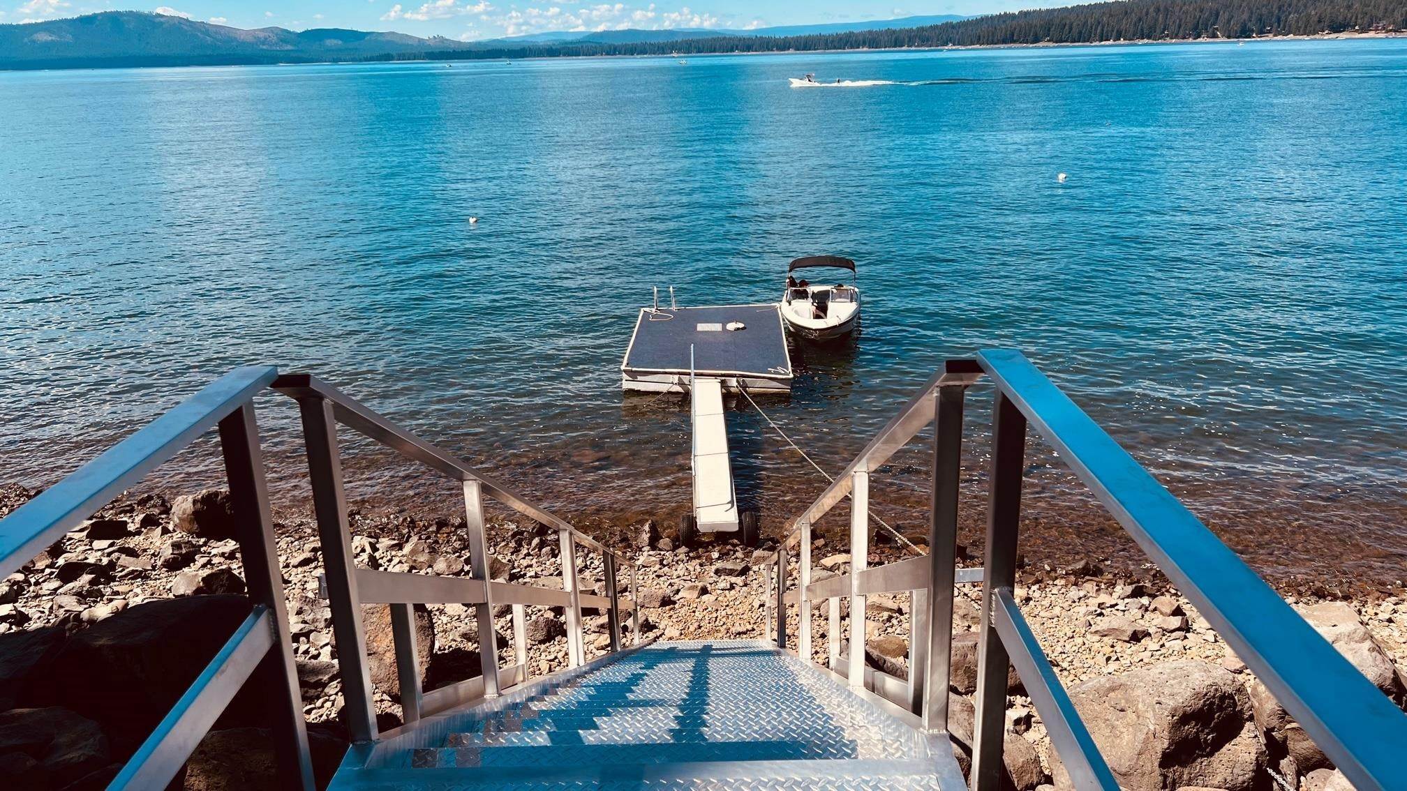 6. Single Family Homes for Active at 3238 Big Springs Road Lake Almanor, California 96020 United States
