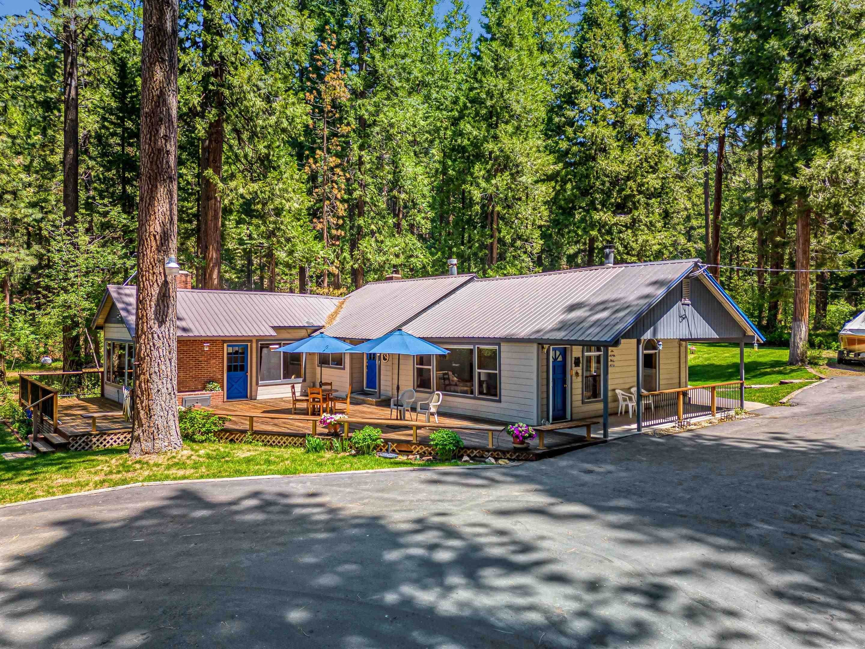 Single Family Homes for Active at 5294 Highway 147 Lake Almanor, California 96137 United States