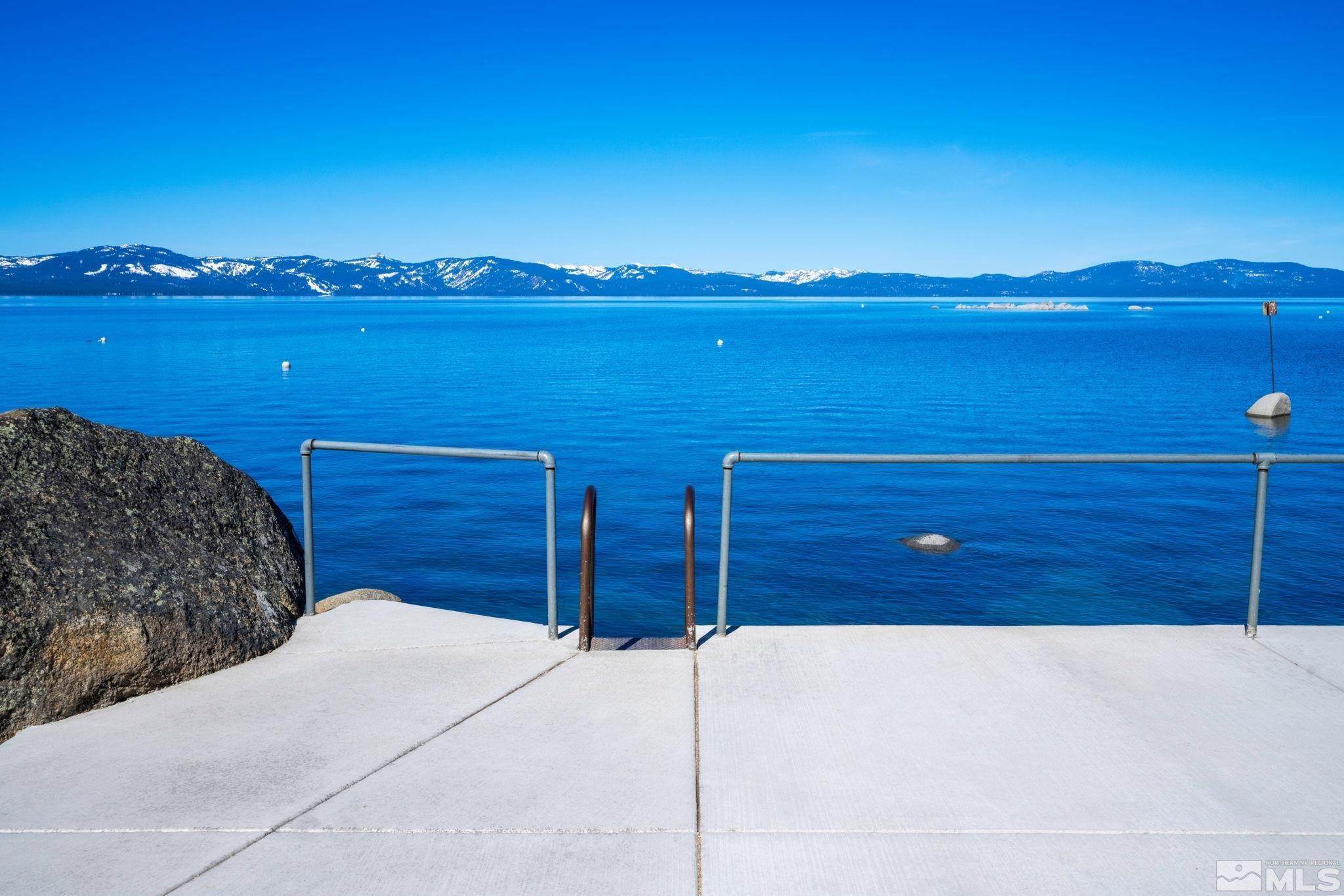 19. Single Family Homes for Active at 9 Lakeside Cove Drive Zephyr Cove, Nevada 89448 United States