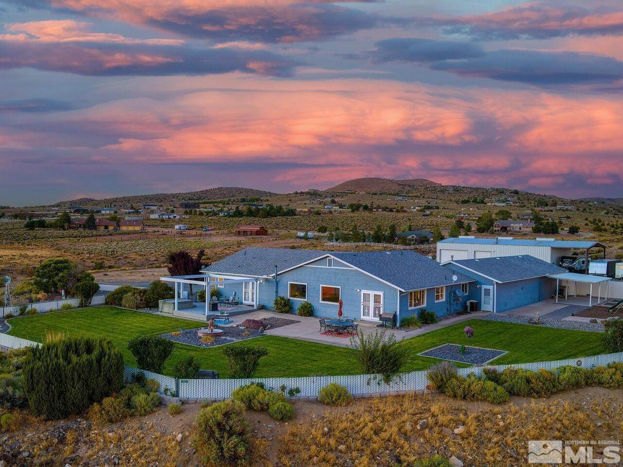 Single Family Homes por un Venta en 550 Valle Verde Drive Sparks, Nevada 89441 Estados Unidos