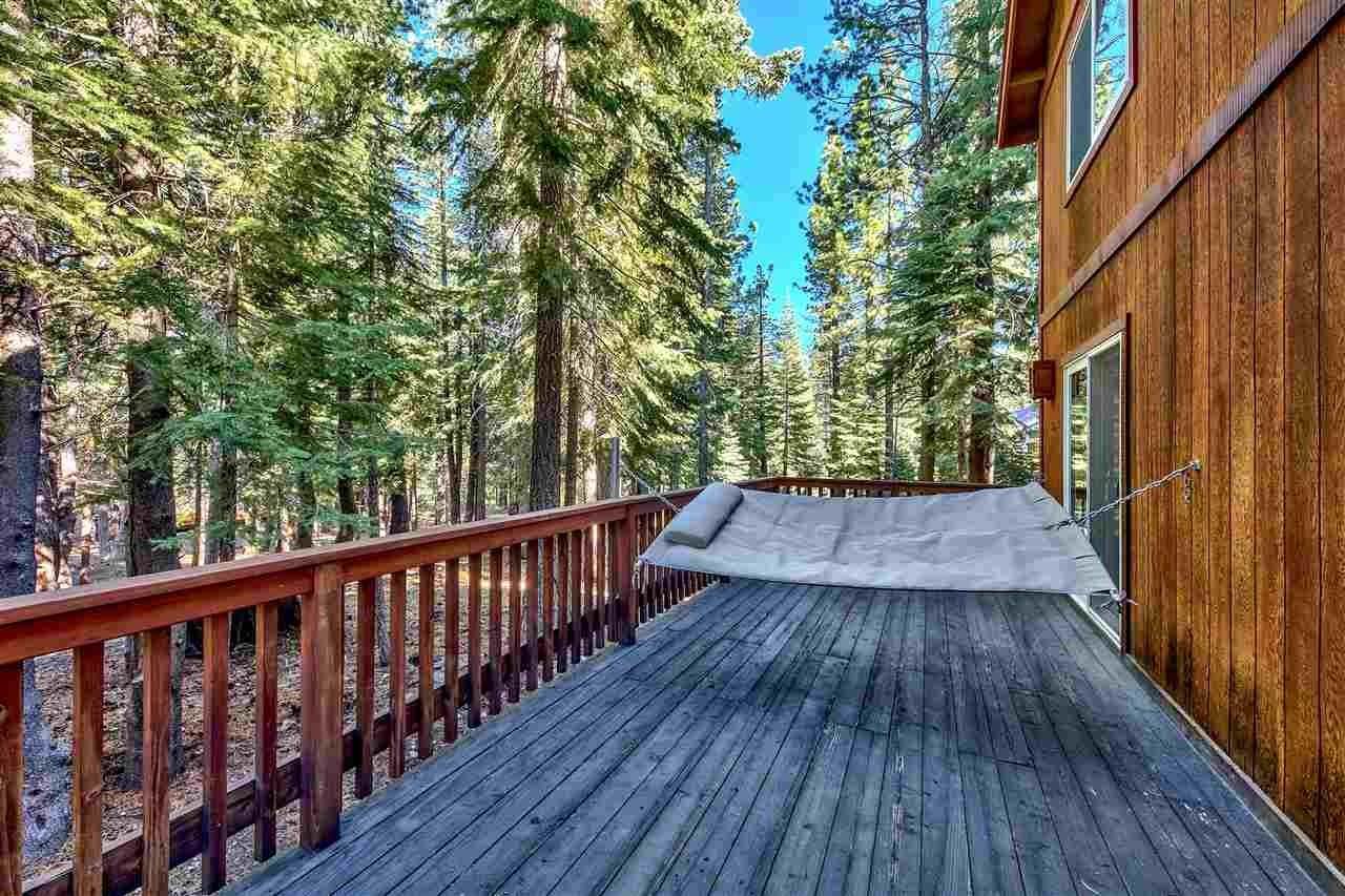 18. Single Family Homes at 11793 Chateau Way Truckee, California 96161 United States