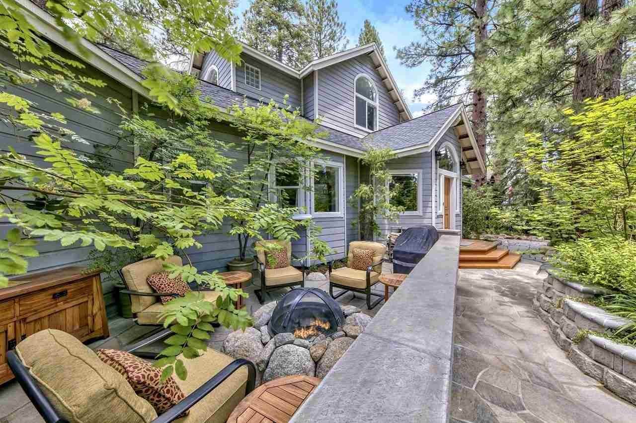 7. Single Family Homes at 10454 Royal Crest Drive Truckee, California 96160 United States