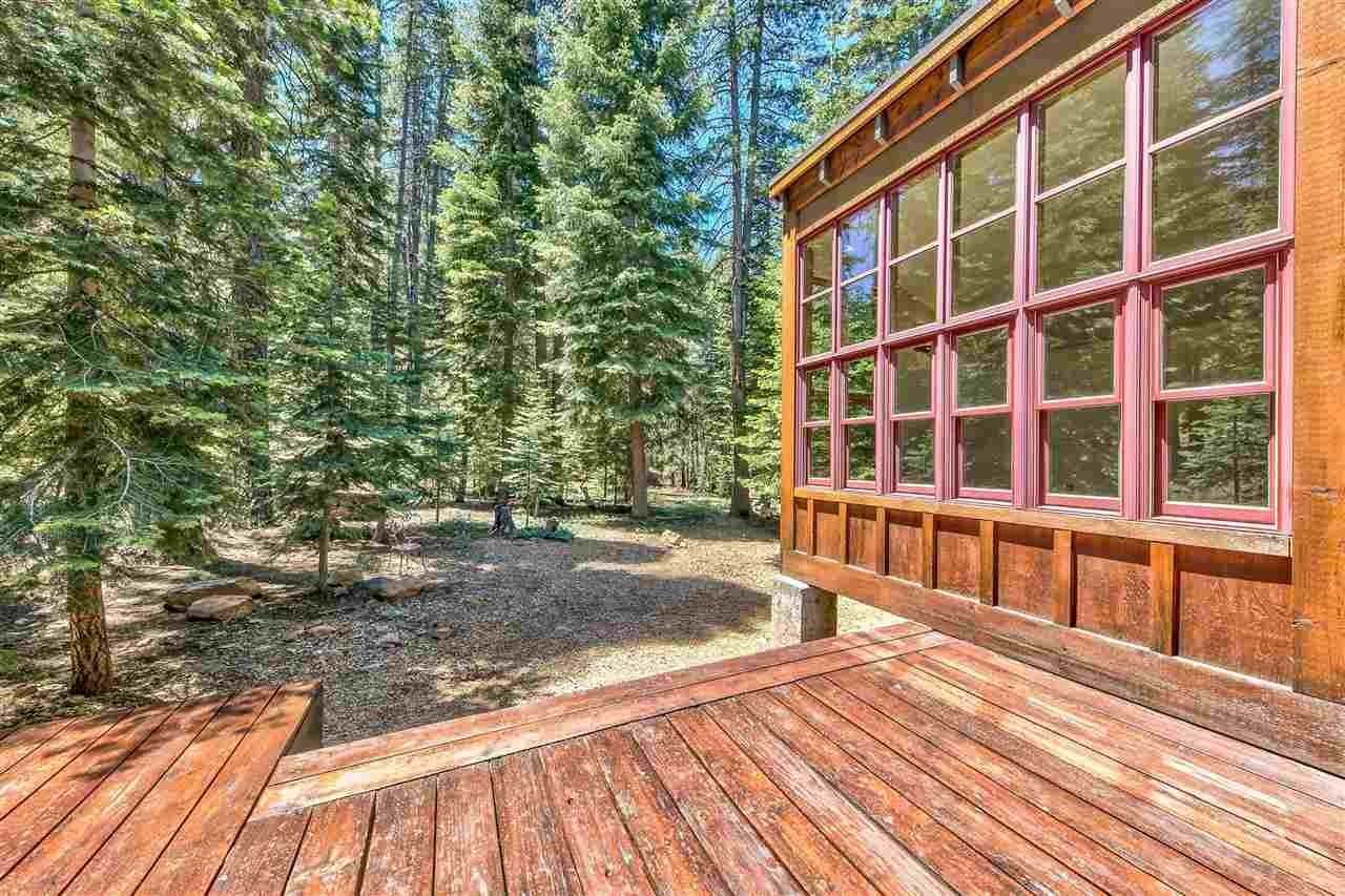 16. Single Family Homes at 12496 Greenleaf Way Truckee, California 96161 United States
