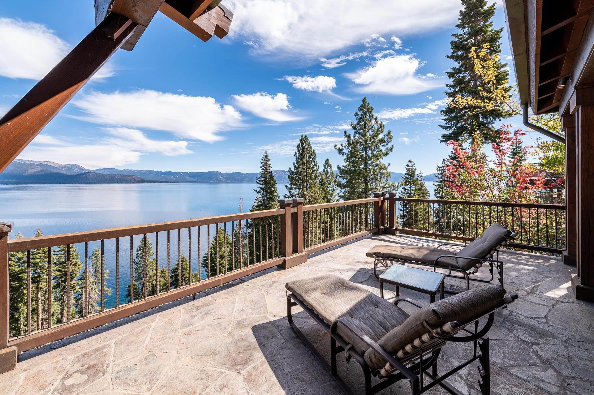 14. Single Family Homes for Active at 50 Edgecliff Court Tahoe City, California 96145 United States