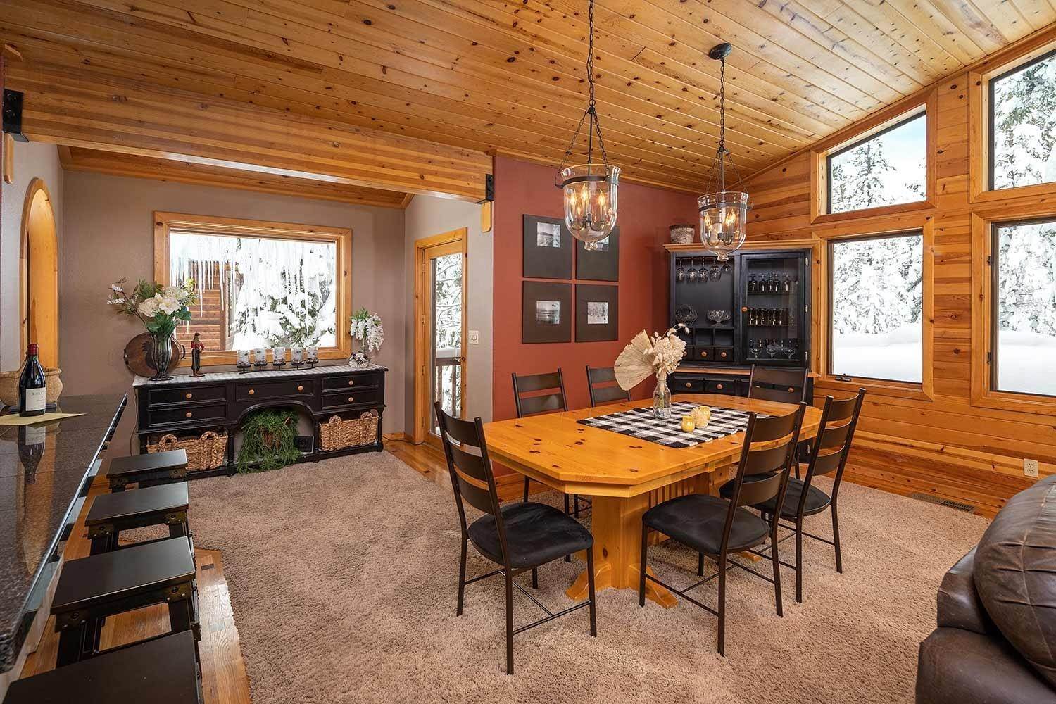 4. Single Family Homes for Active at 11772 Munich Drive Truckee, California 96161 United States