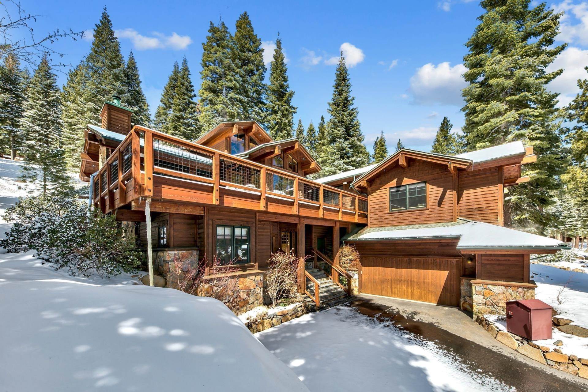 Single Family Homes for Active at 1768 Grouse Ridge Road Truckee, California 96161 United States