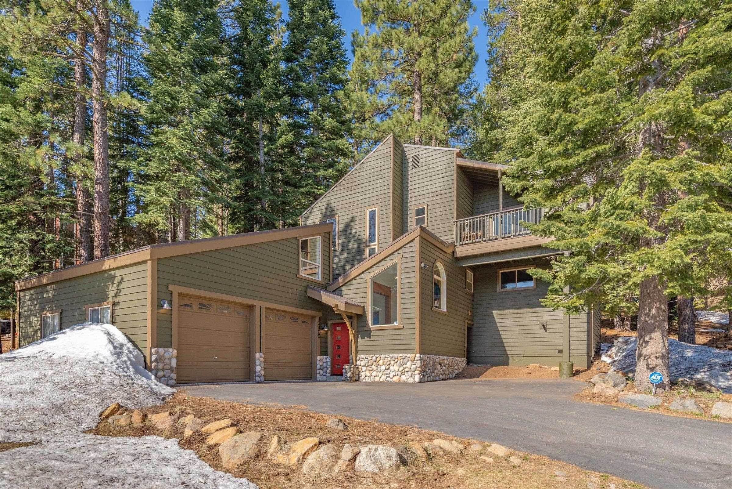 18. Single Family Homes at 12400 Lausanne Way Truckee, California 96161 United States