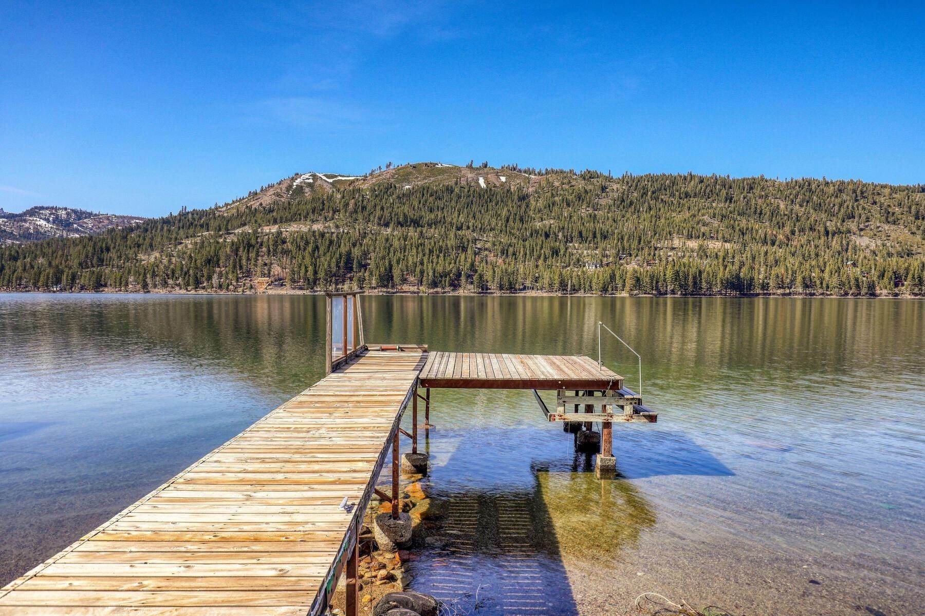 2. Single Family Homes for Active at 14386 South Shore Drive Truckee, California 96161 United States