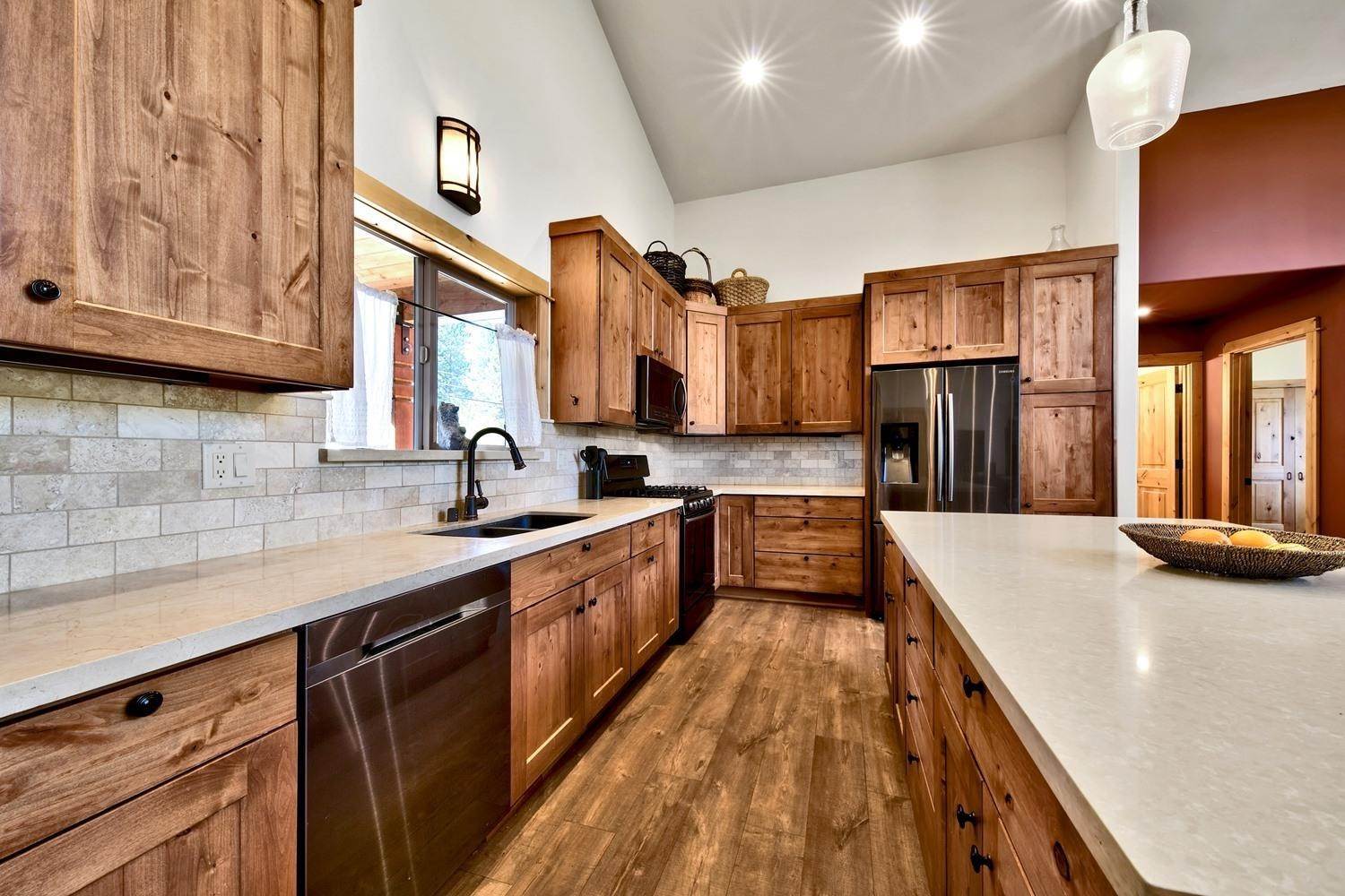 13. Single Family Homes for Active at 10641 Somerset Drive Truckee, California 96161 United States