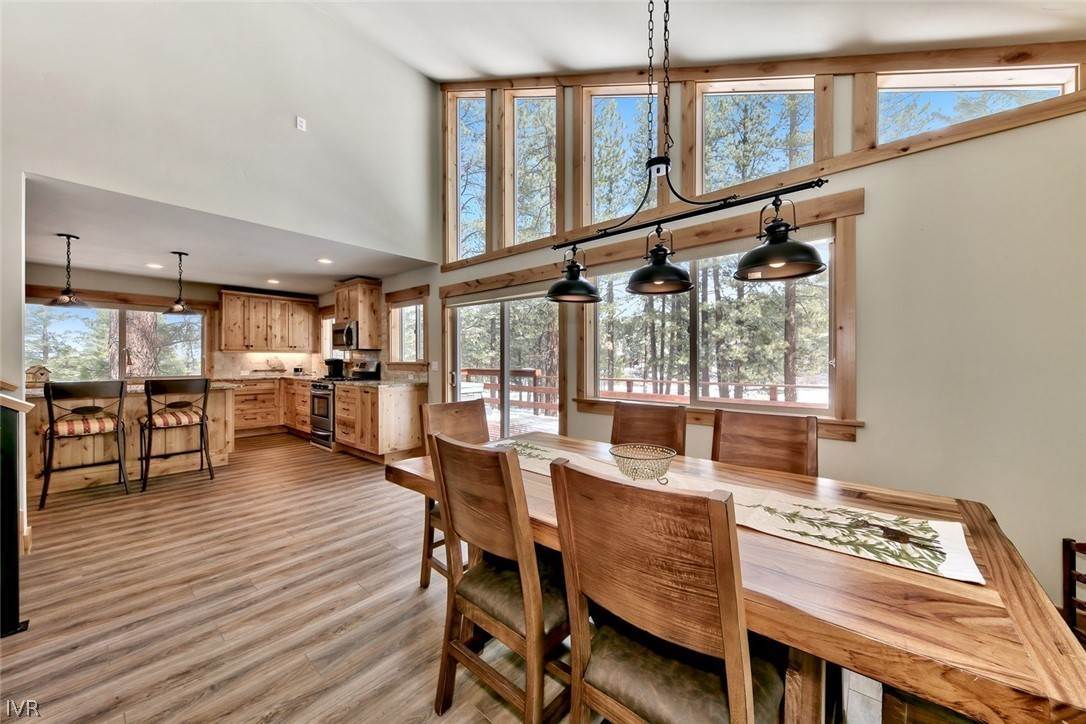 8. Single Family Homes for Active at 164 Basque Drive Truckee, California 96161 United States