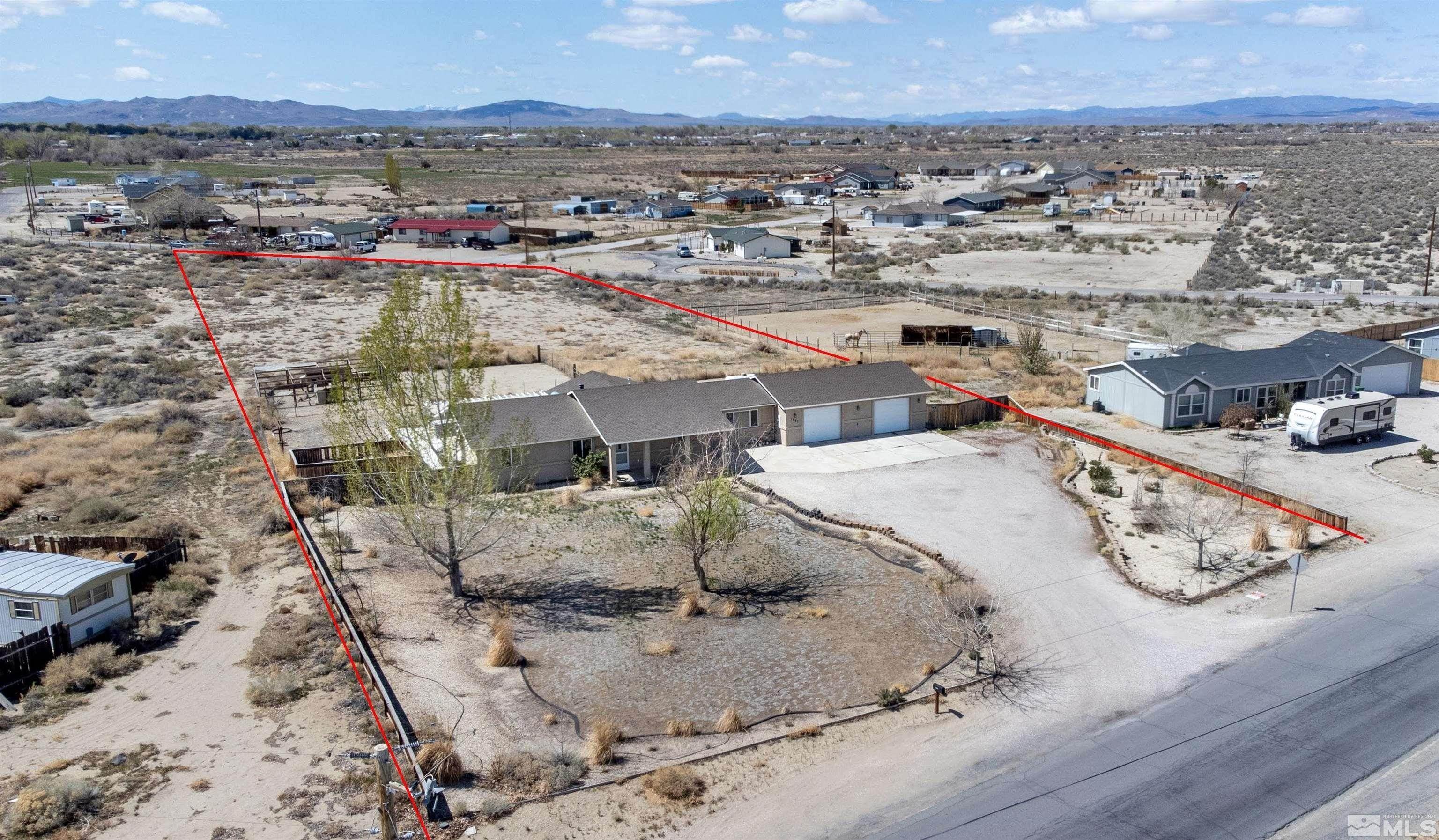 18. Single Family Homes for Active at 1951 Hillsboro Blvd Fallon, Nevada 89406 United States