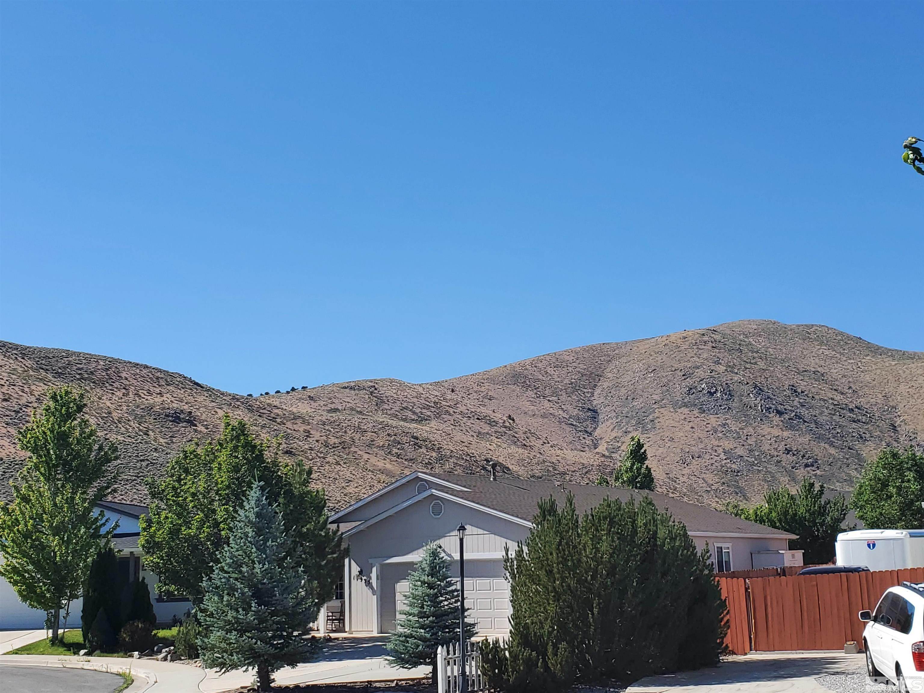 17. Single Family Homes for Active at 17920 Blue Creek Court Reno, Nevada 89508 United States