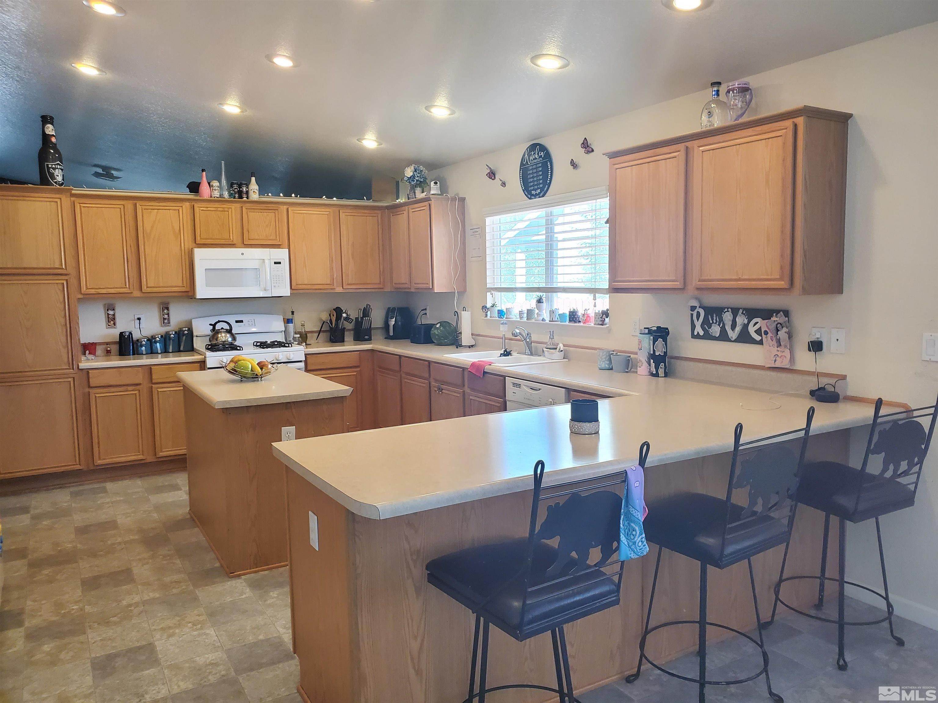 3. Single Family Homes for Active at 17920 Blue Creek Court Reno, Nevada 89508 United States