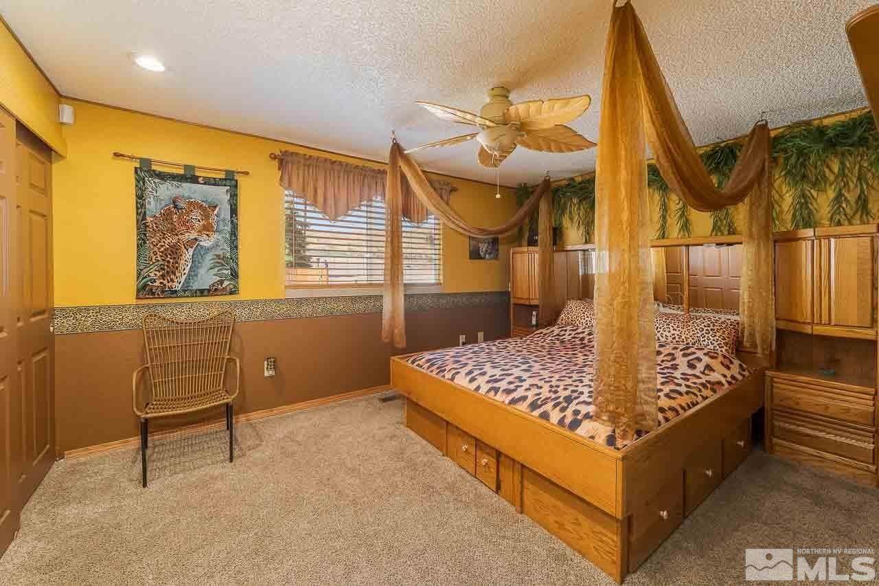 16. Single Family Homes for Active at 8110 Seneca Drive Reno, Nevada 89506 United States