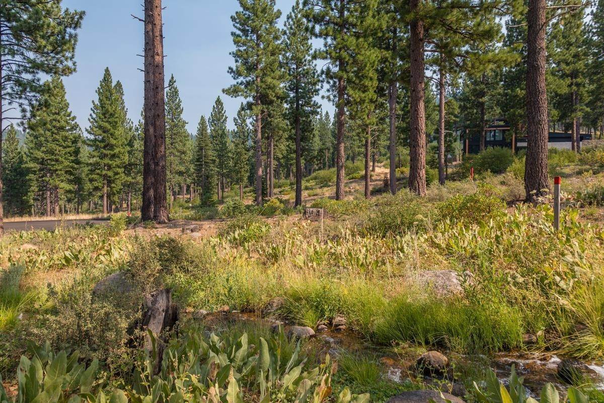 2. Land for Active at 2412 Newhall Court Truckee, California 96161 United States