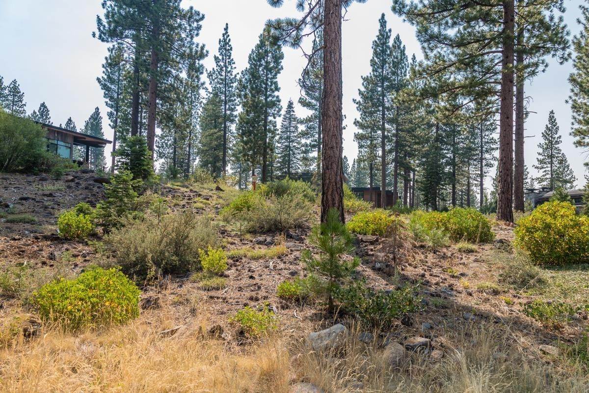 3. Land for Active at 2412 Newhall Court Truckee, California 96161 United States