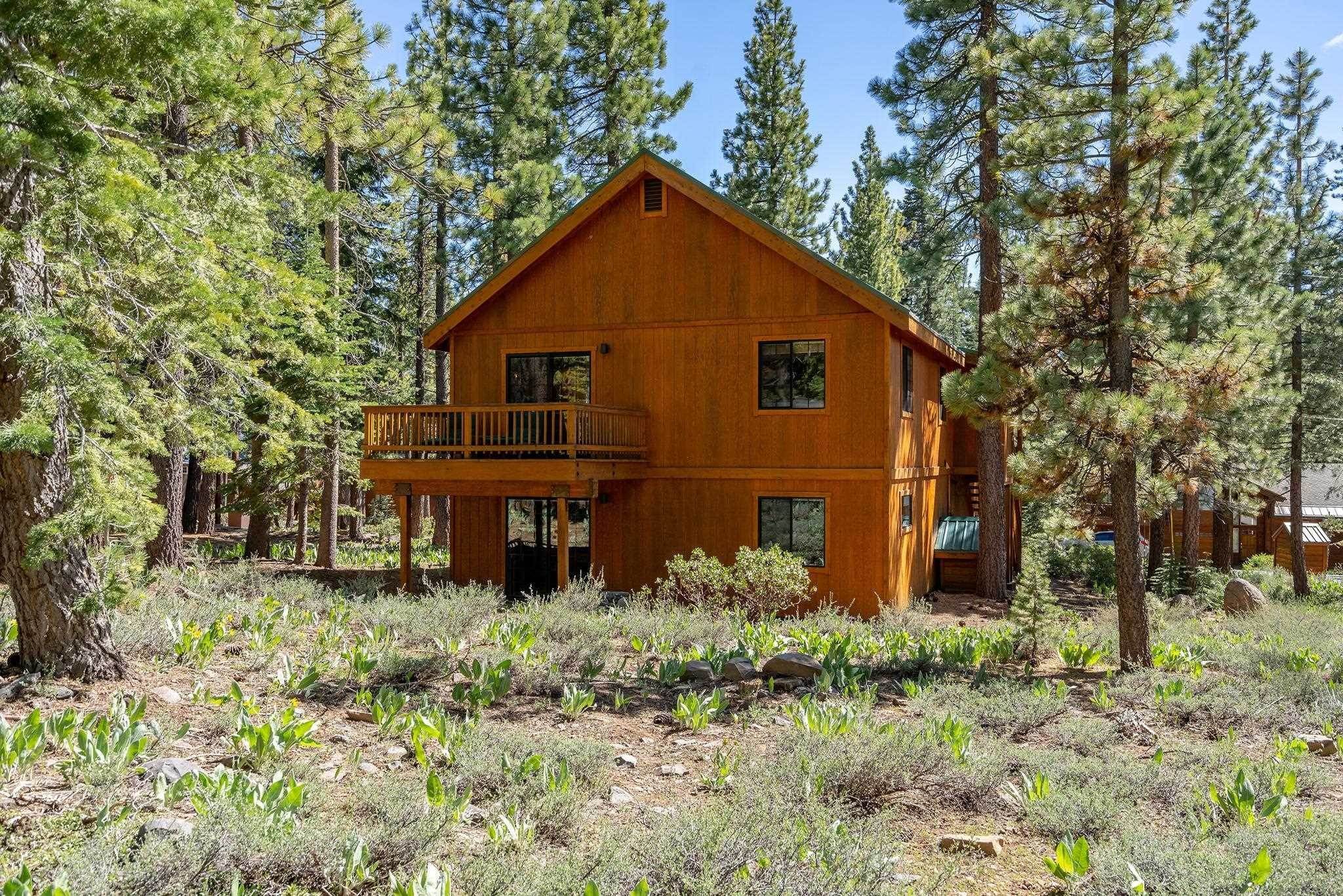 5. Single Family Homes for Active at 13301 Muhlebach Way Truckee, California 96161 United States