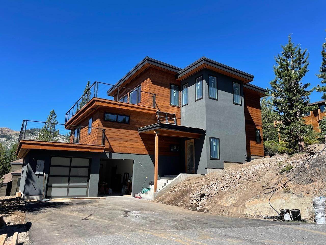 Single Family Homes for Active at 1423 Juniper Mountain Road Alpine Meadows, California 96145 United States