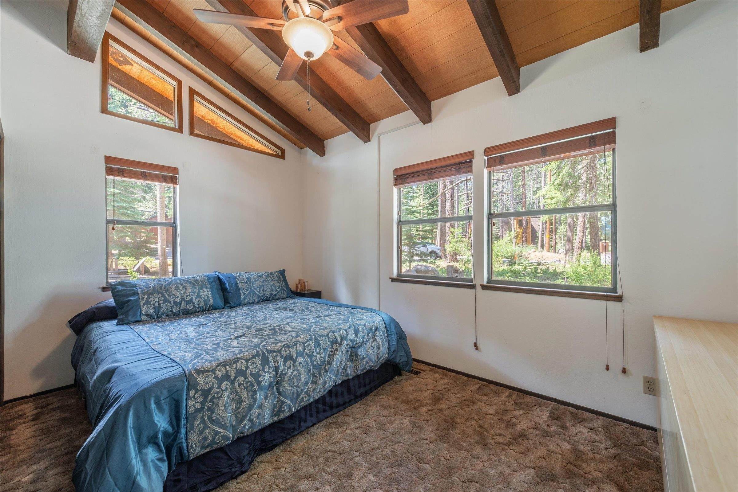 6. Single Family Homes for Active at 11964 Bernese Lane Truckee, California 96161 United States