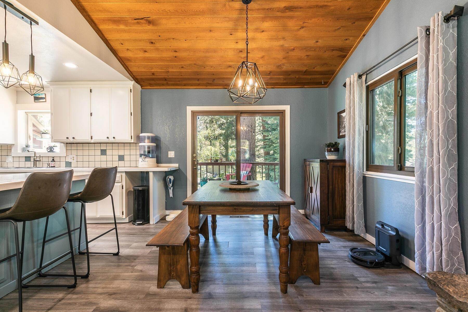 4. Single Family Homes for Active at 11329 Purple Sage Road Truckee, California 96161 United States