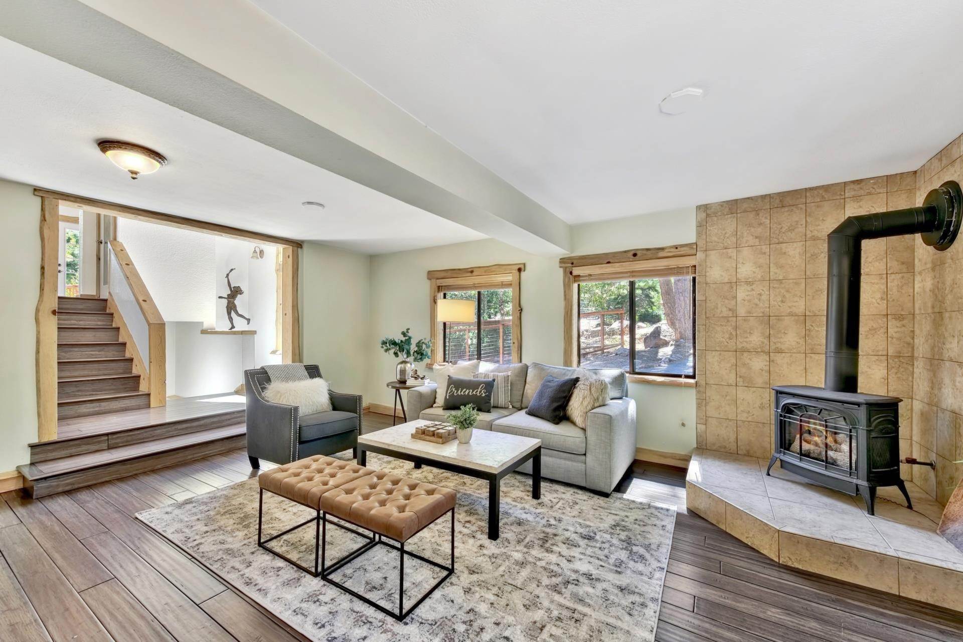 11. Single Family Homes for Active at 10651 Royal Crest Drive Truckee, California 96161 United States