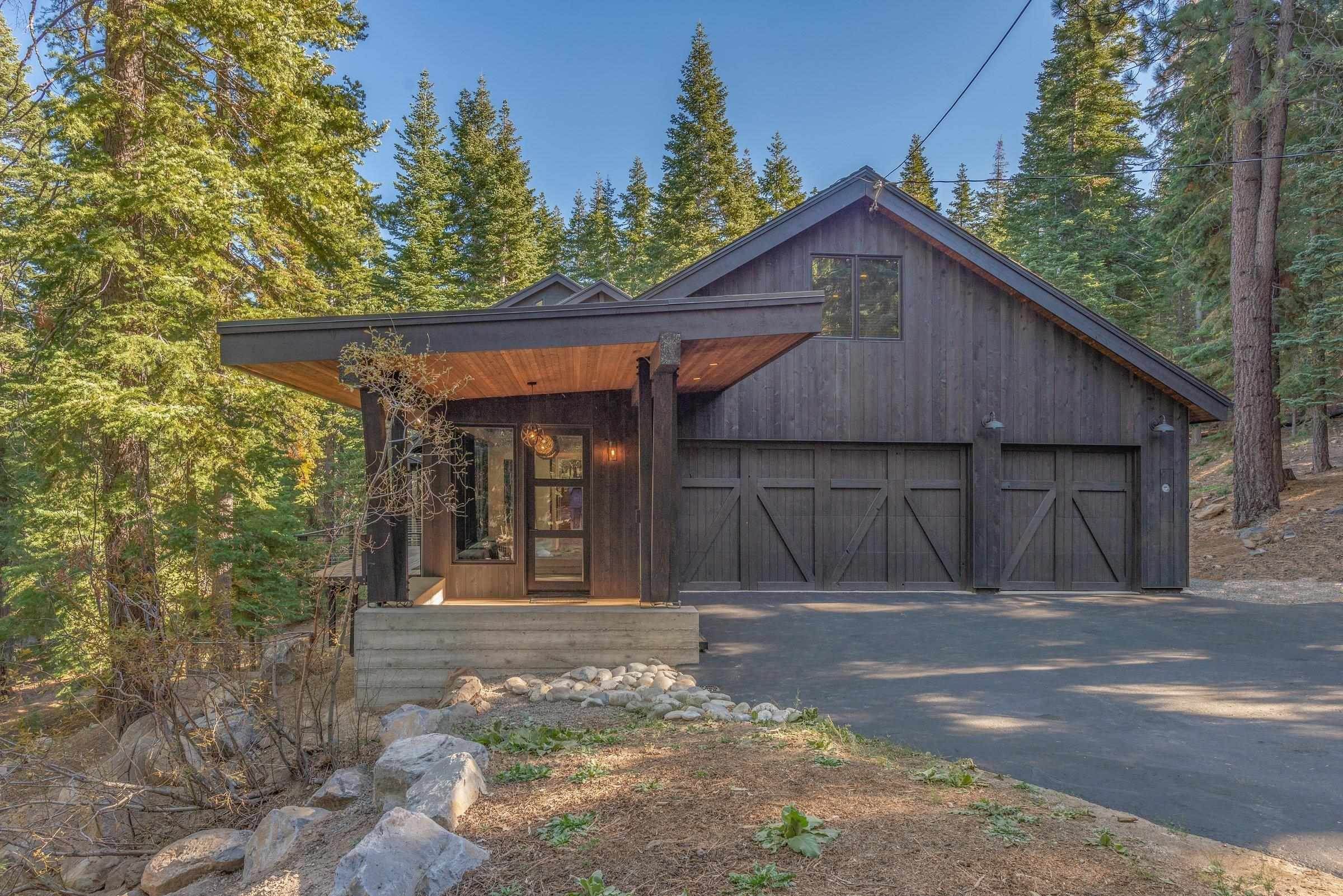 Single Family Homes for Active at 12340 Brookstone Drive Truckee, California 96161 United States