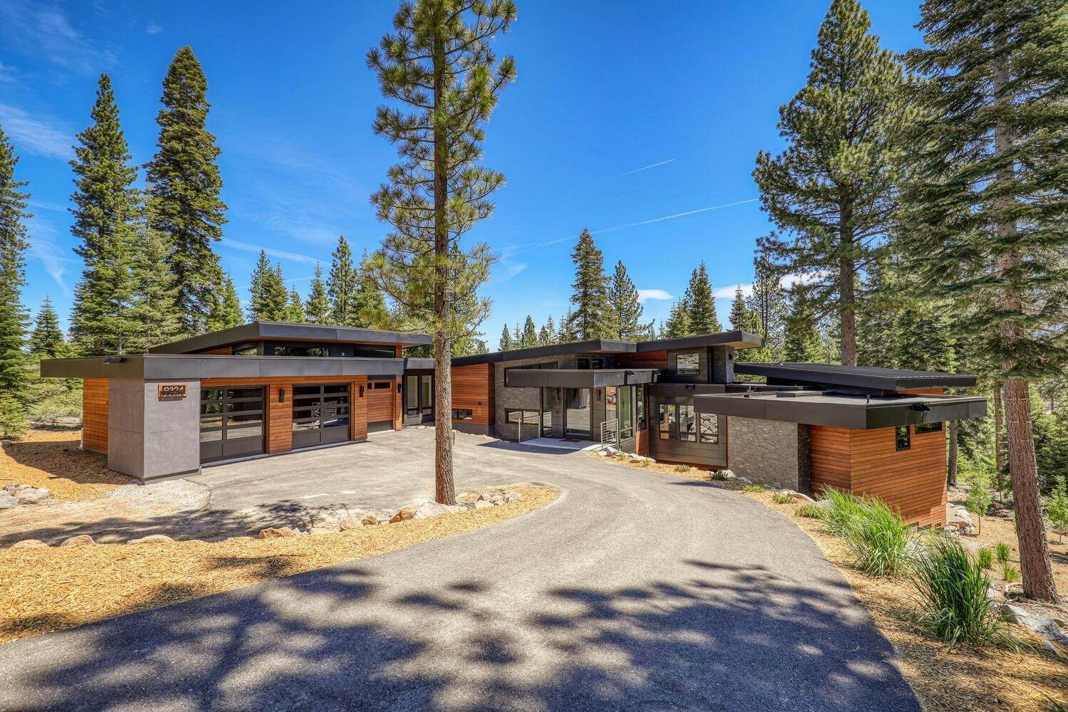 Single Family Homes for Active at 9324 Nine Bark Road Truckee, California 96161 United States