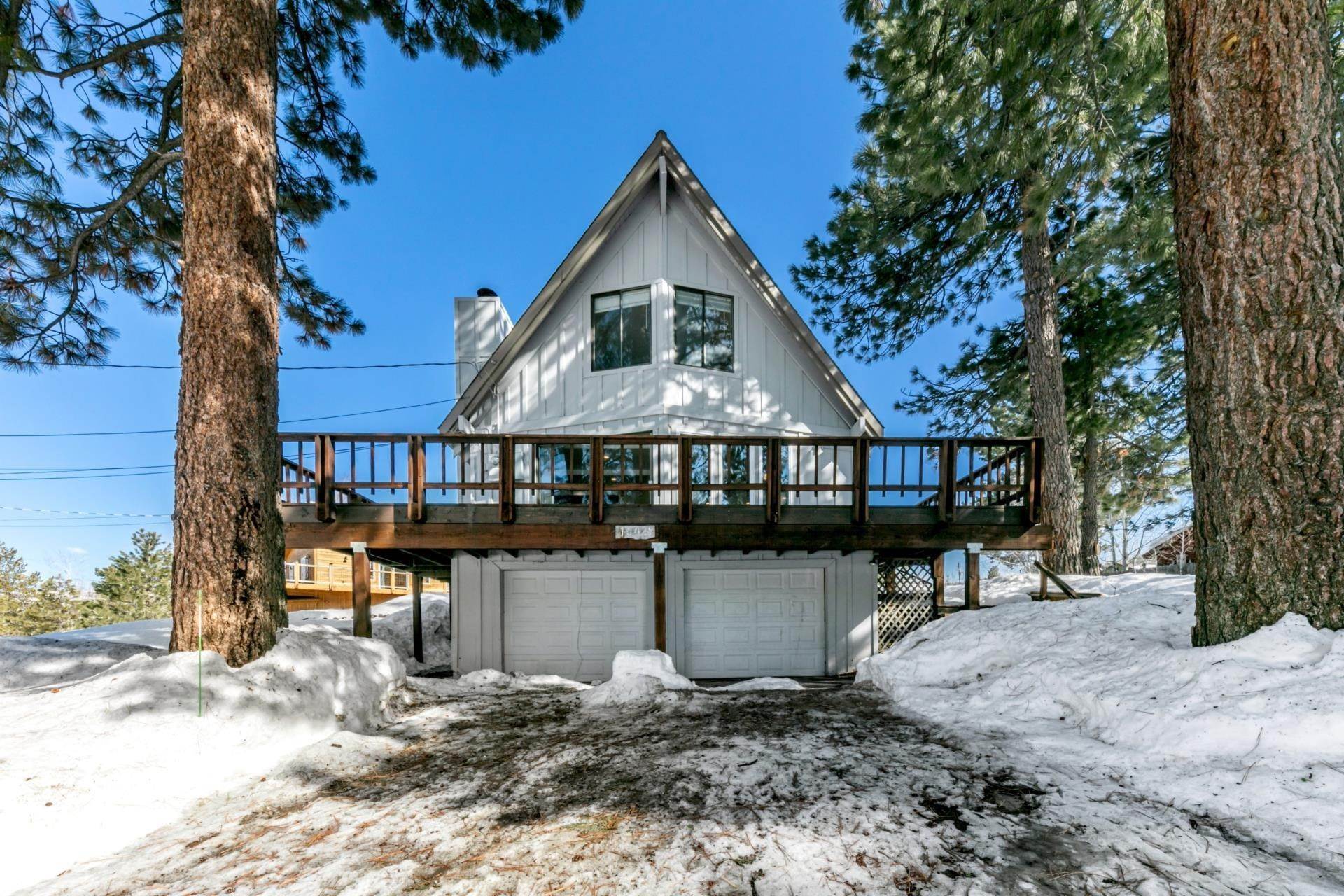 Single Family Homes for Active at 16029 Glenshire Drive Truckee, California 96161 United States