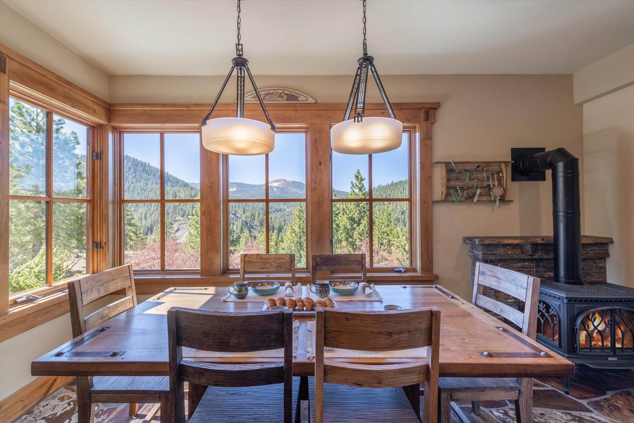 5. Single Family Homes for Active at 18827 Nighthawk Way Truckee, California 96161 United States