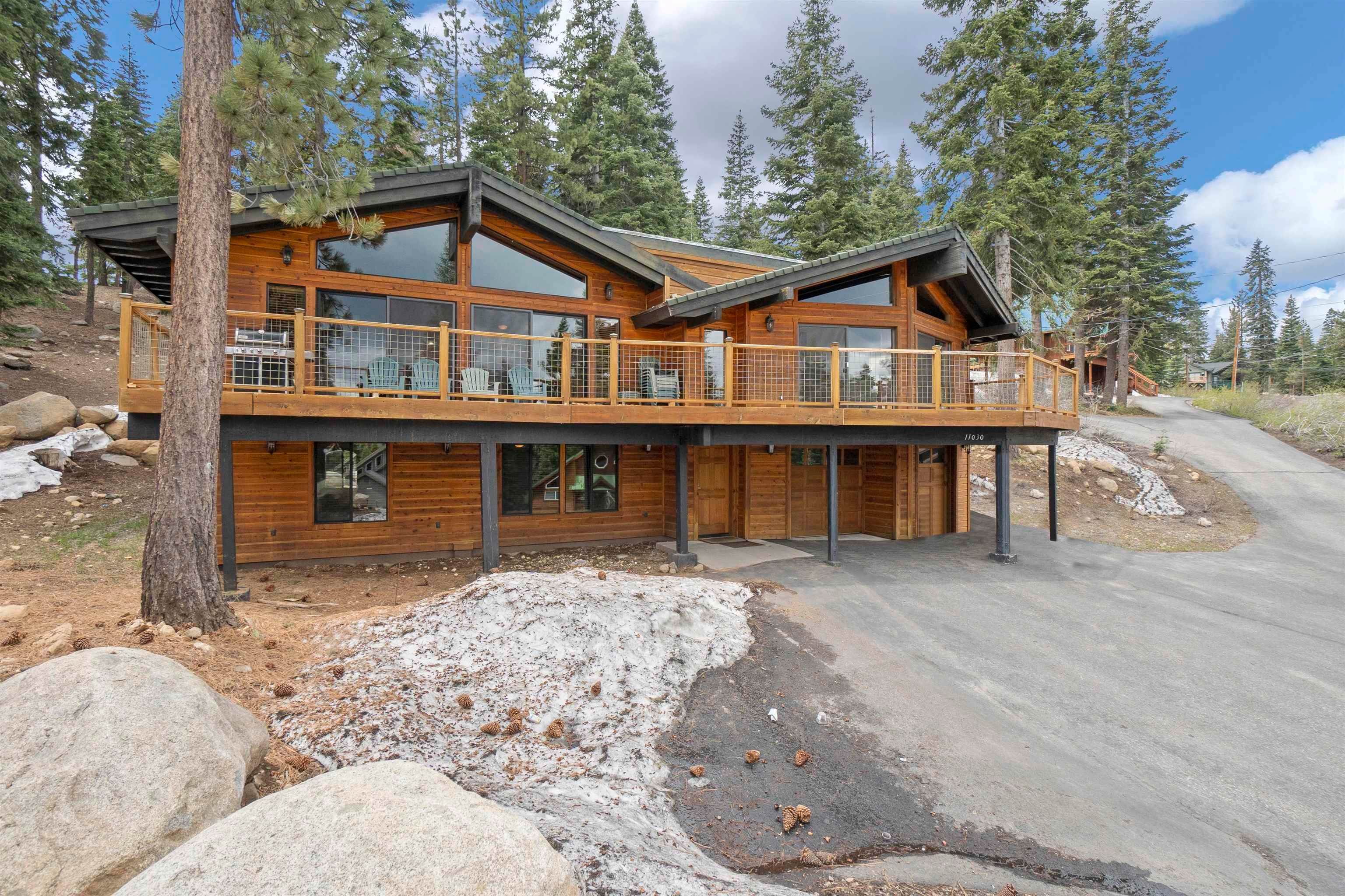 Single Family Homes for Active at 11030 Skislope Way Truckee, California 96161 United States