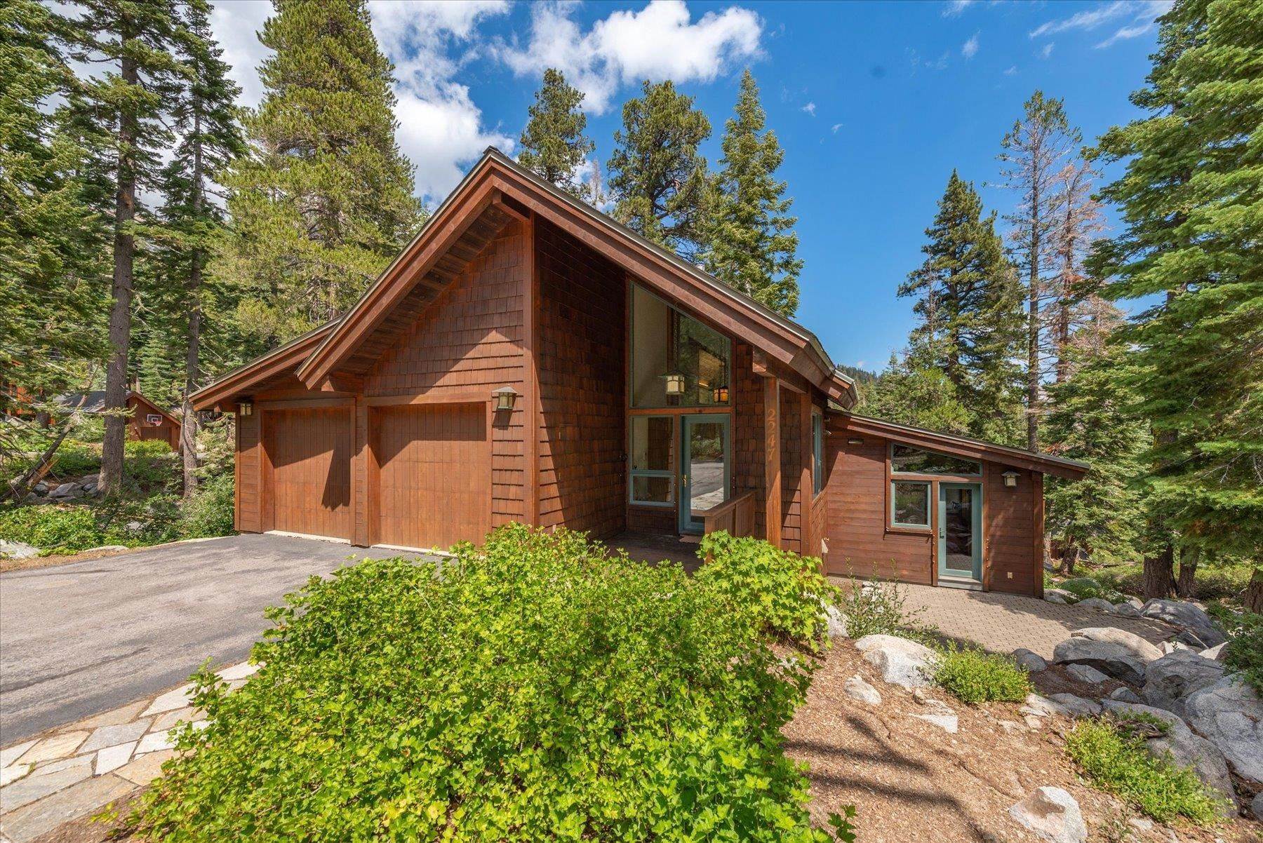 Single Family Homes 为 销售 在 2247 Bear Falls Lane 阿尔派恩, 加利福尼亚州 96146 美国