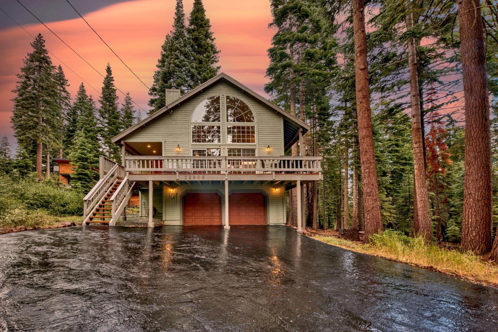 Single Family Homes for Active at 12909 Skislope Way Truckee, California 96161 United States