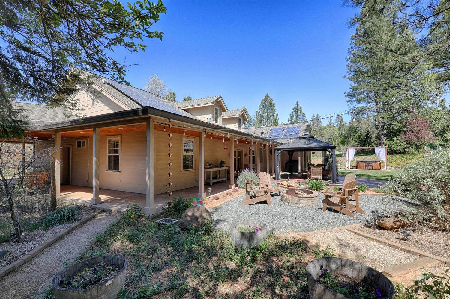 4. Single Family Homes at 13689 Meadow Drive Grass Valley, California 95945 United States