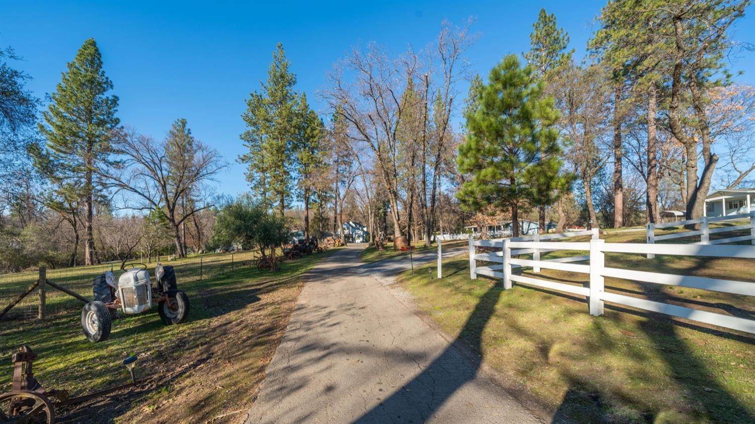 5. Single Family Homes for Active at 2700 Stone Lane Placerville, California 95667 United States