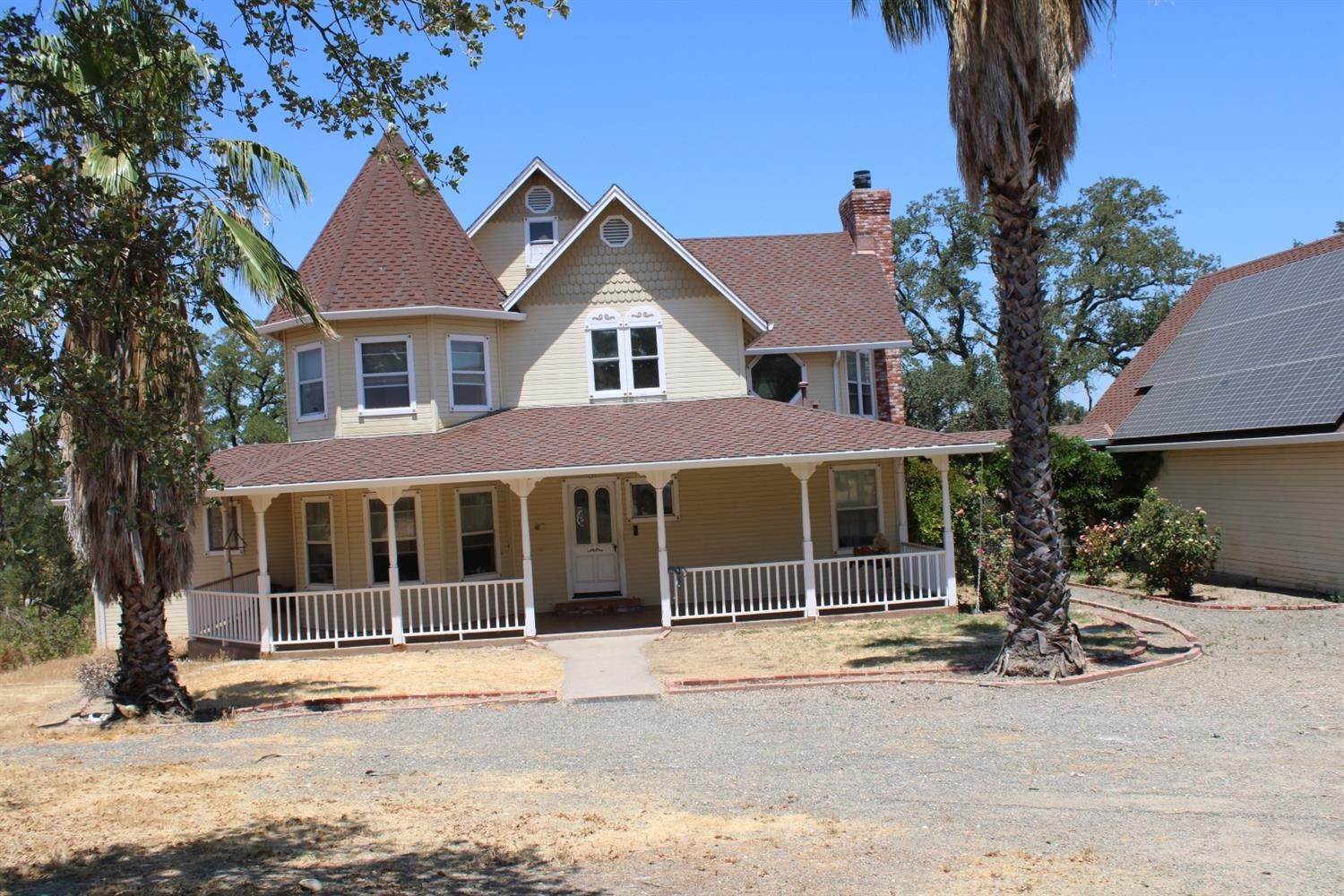 Single Family Homes por un Venta en 13886 Milton Road Farmington, California 95230 Estados Unidos