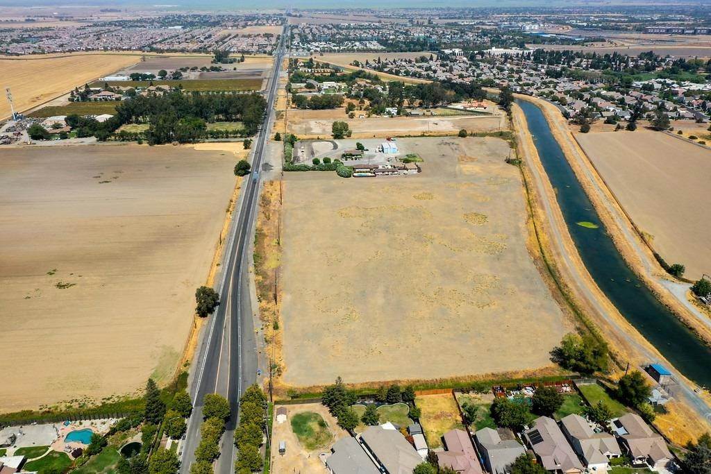 土地,用地 为 销售 在 El Centro Road Sacramento, 加利福尼亚州 95834 美国