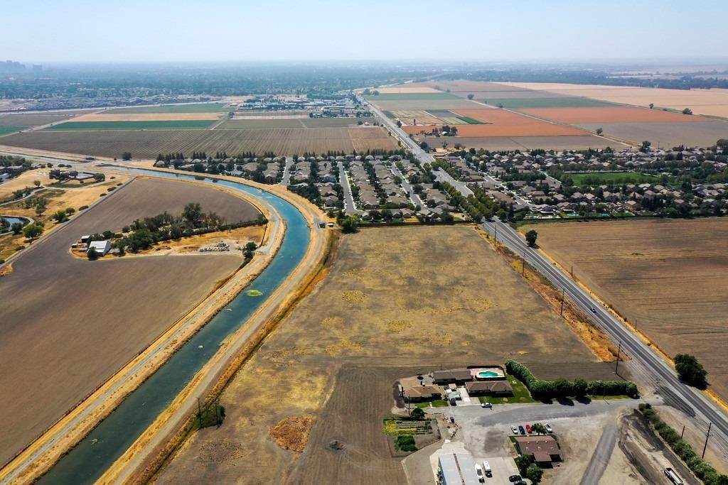5. Land for Active at El Centro Road Sacramento, California 95834 United States