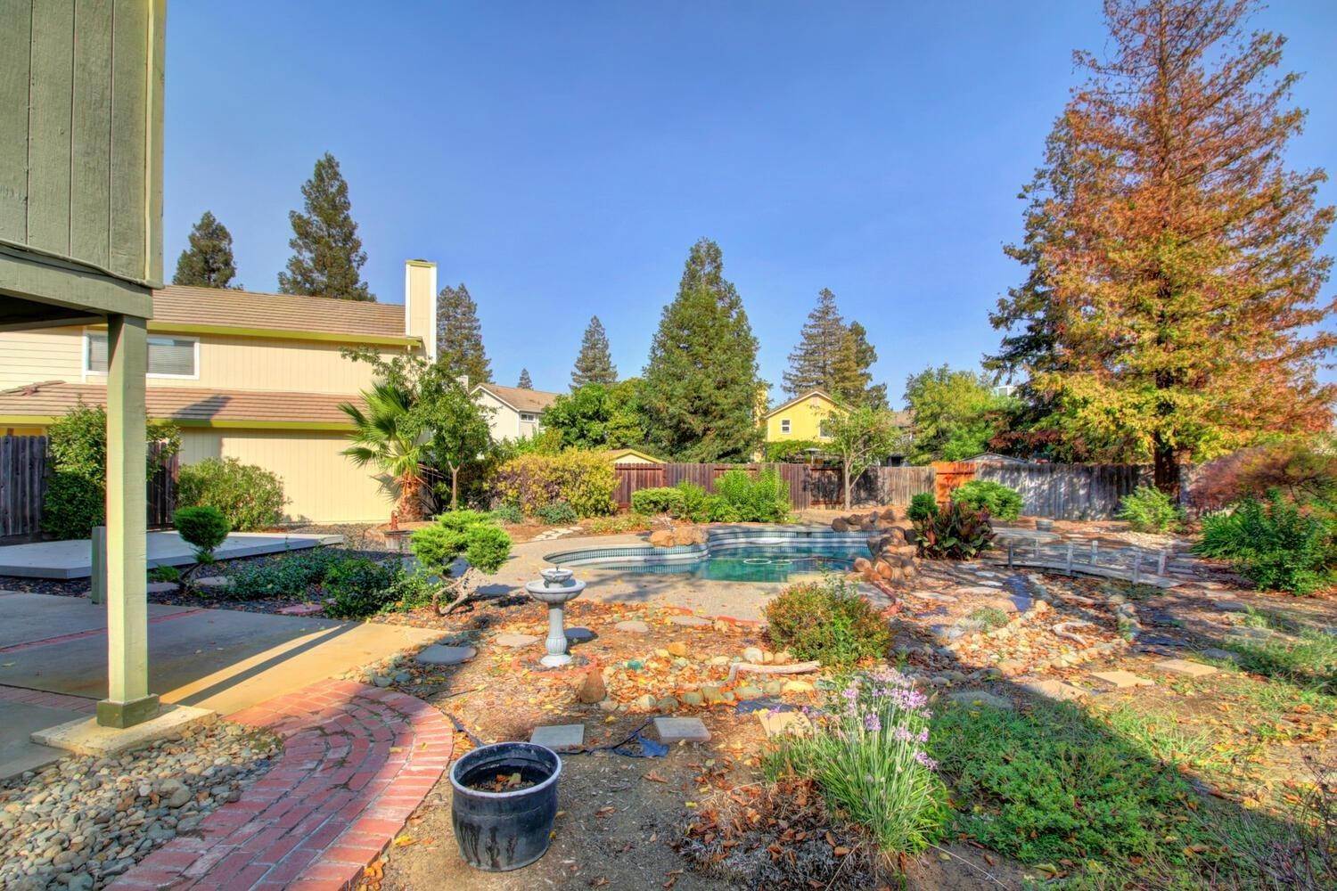 24. Single Family Homes for Active at 5220 Marble Creek Court Elk Grove, California 95758 United States