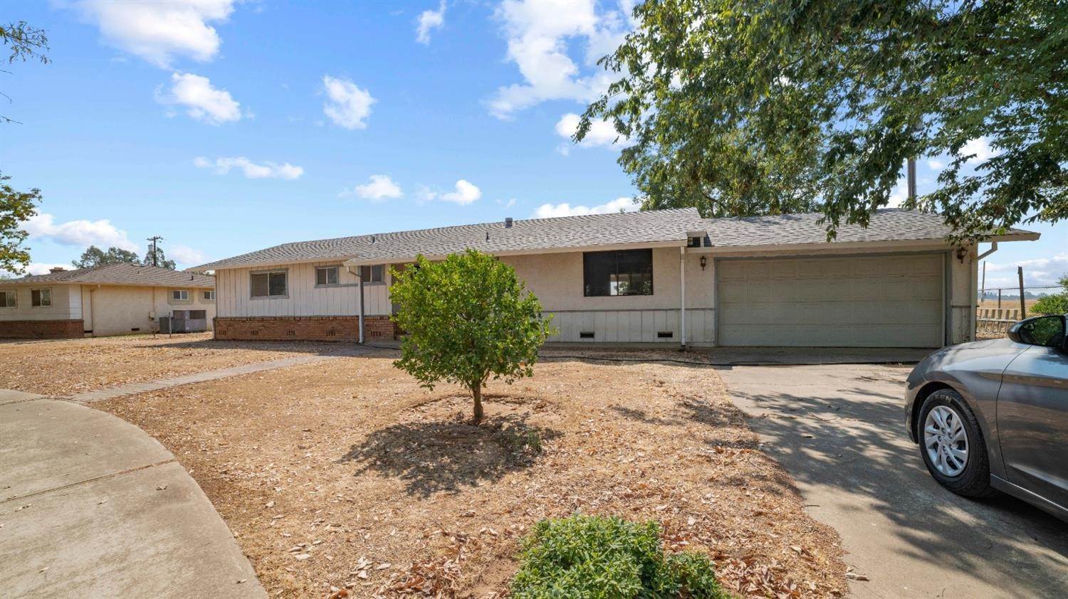 29. Single Family Homes for Active at 10000 Florin Road Sacramento, California 95829 United States