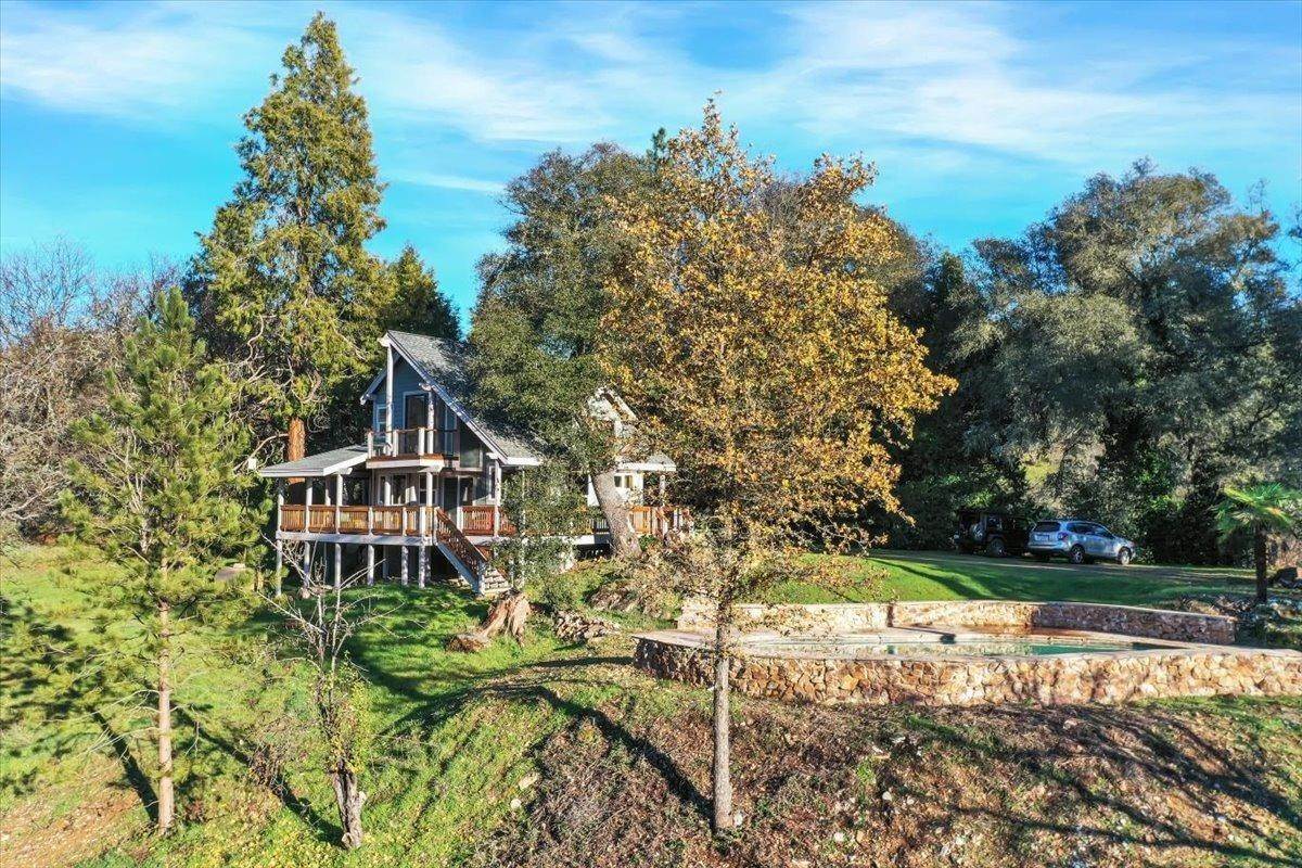 1. Single Family Homes for Active at 18931 Maggie Lane Grass Valley, California 95949 United States