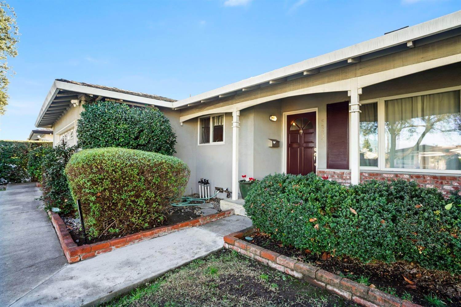 25. Single Family Homes for Active at 5833 Arapaho Drive San Jose, California 95123 United States