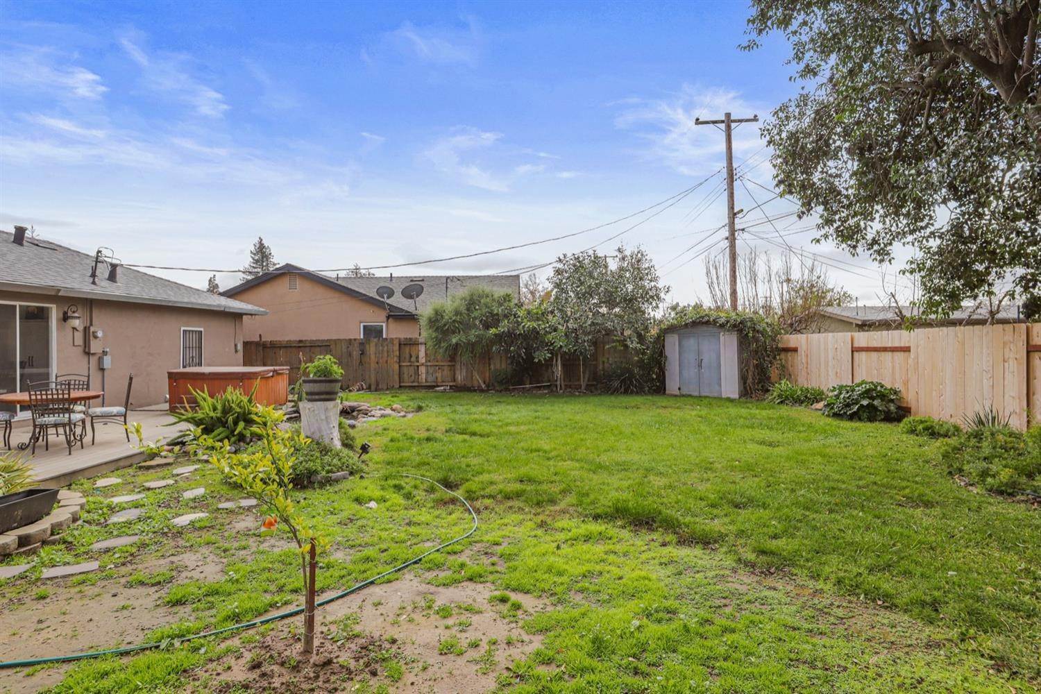 29. Single Family Homes for Active at 507 N Fairmont Avenue Lodi, California 95240 United States