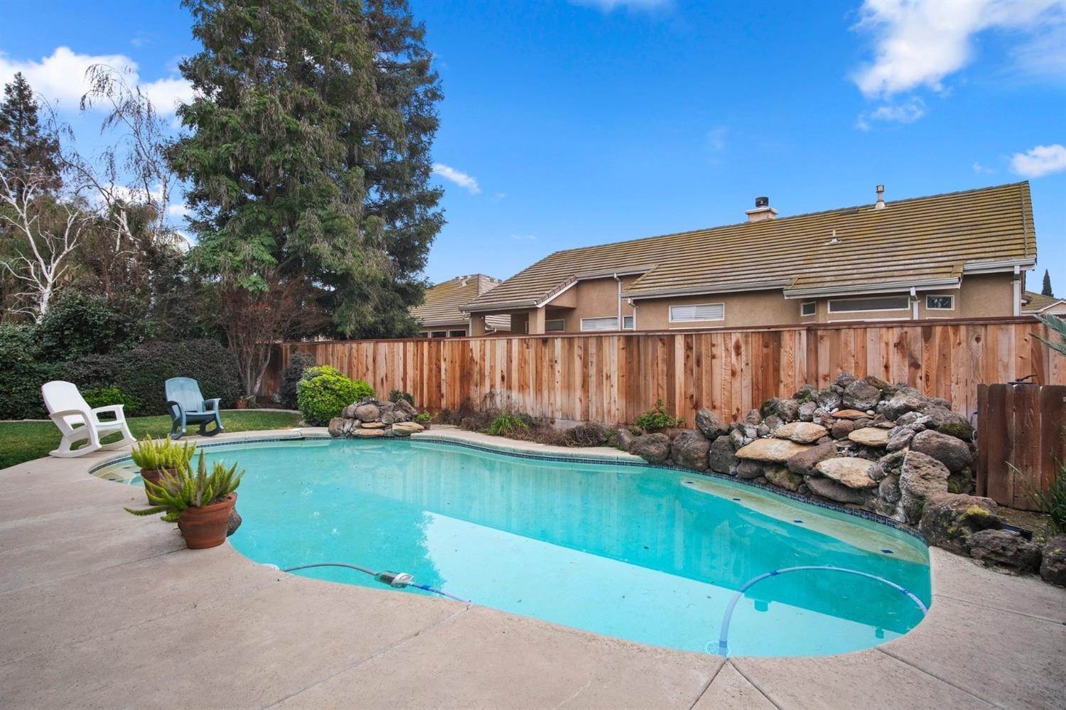 4. Single Family Homes for Active at 4604 Via Altura Modesto, California 95357 United States