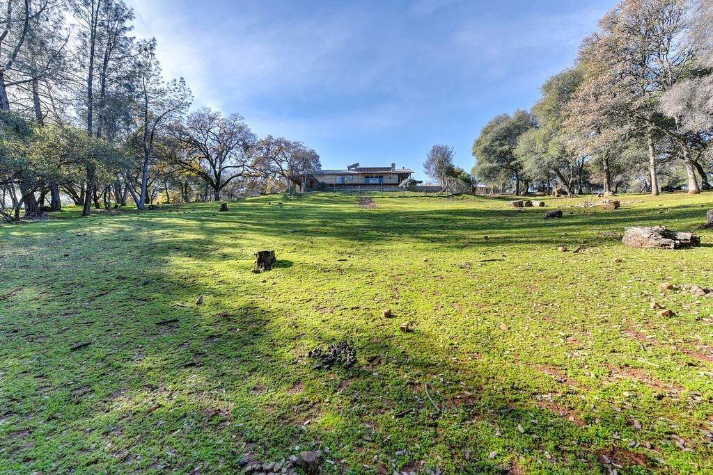7. Single Family Homes for Active at 601 Oak View Court Pilot Hill, California 95664 United States