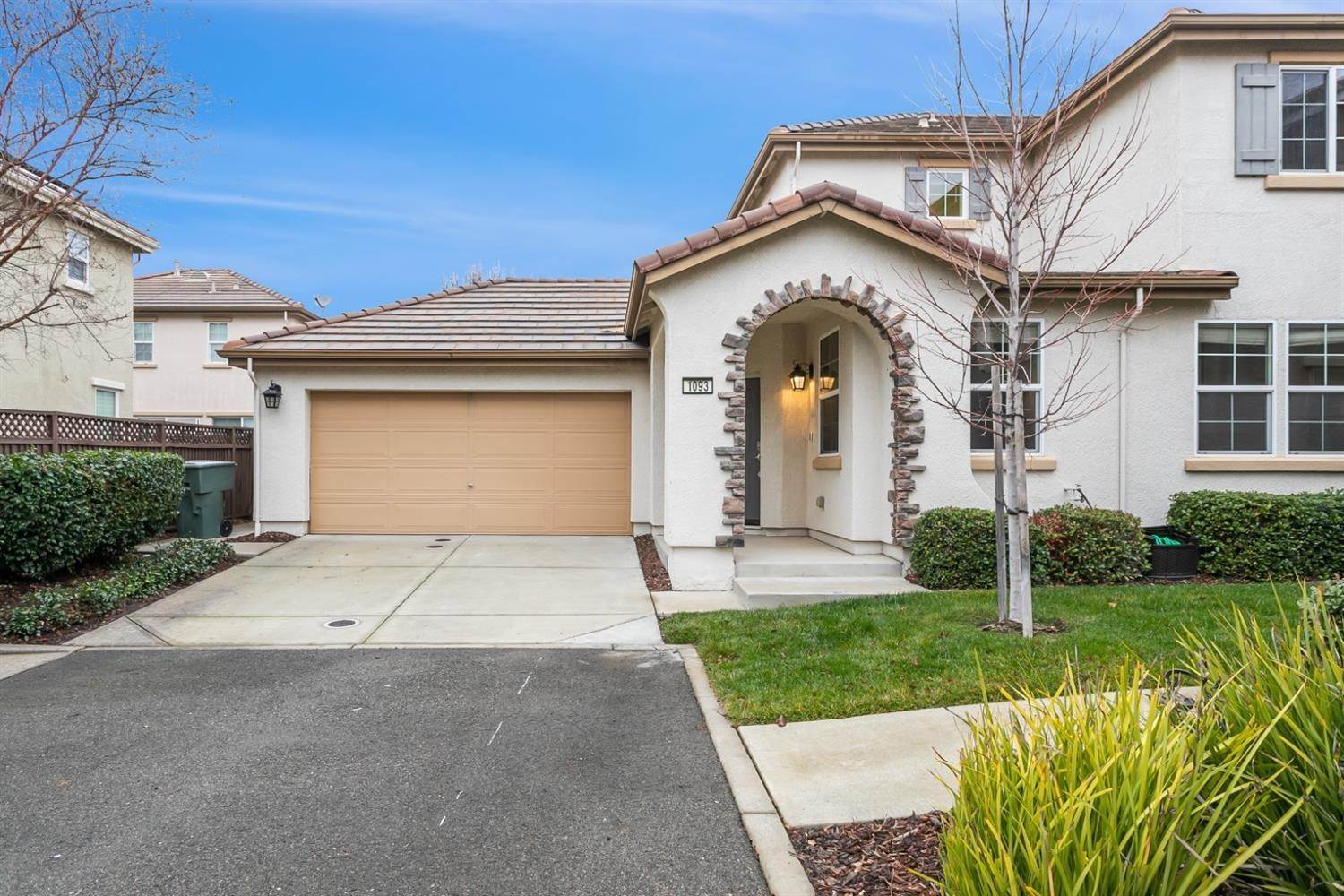 2. Single Family Homes for Active at 1093 Landmark Circle Lincoln, California 95648 United States