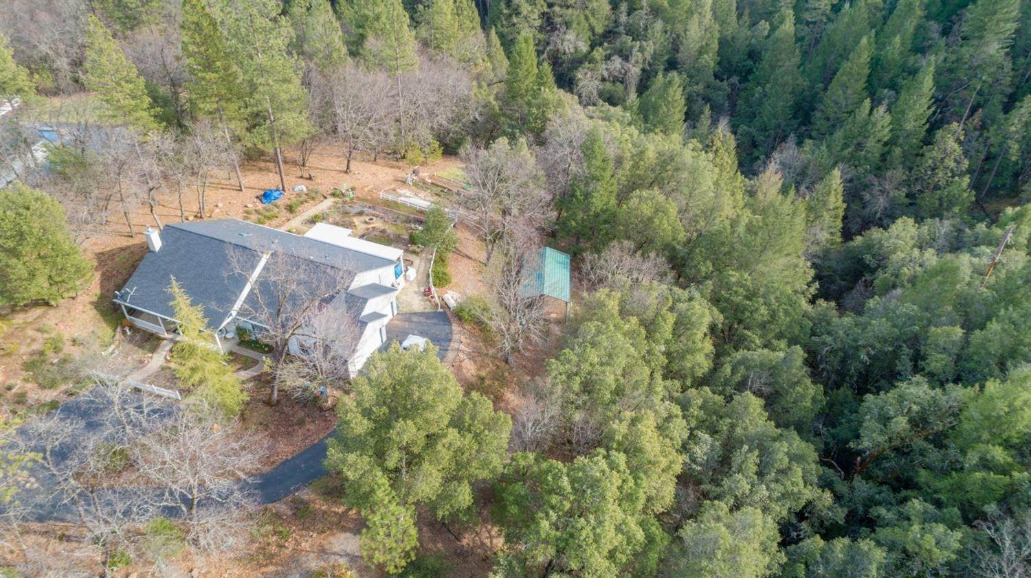 35. Single Family Homes for Active at 4040 BIG BARN Court Placerville, California 95667 United States