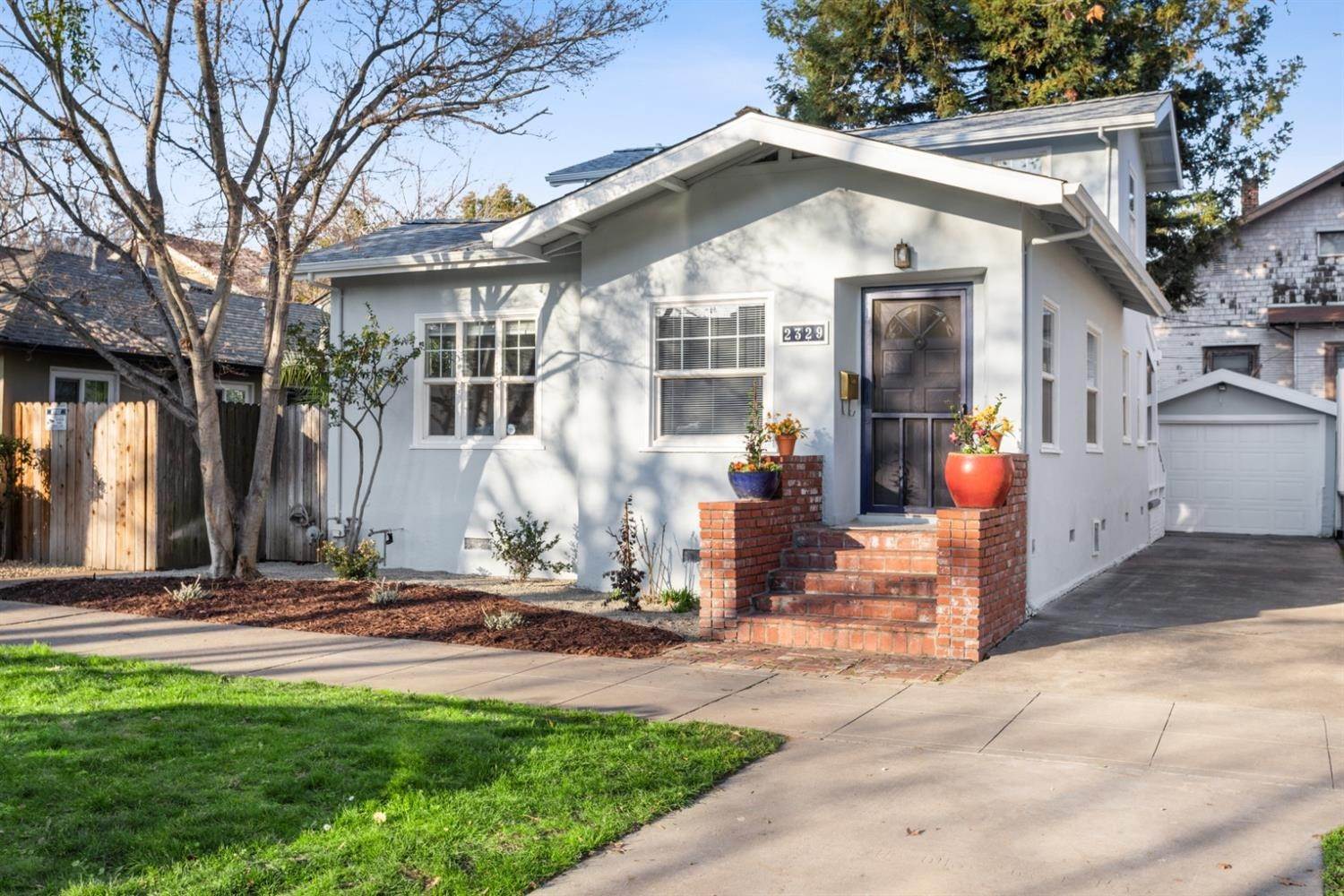 Single Family Homes for Active at 2329 V Street Sacramento, California 95818 United States