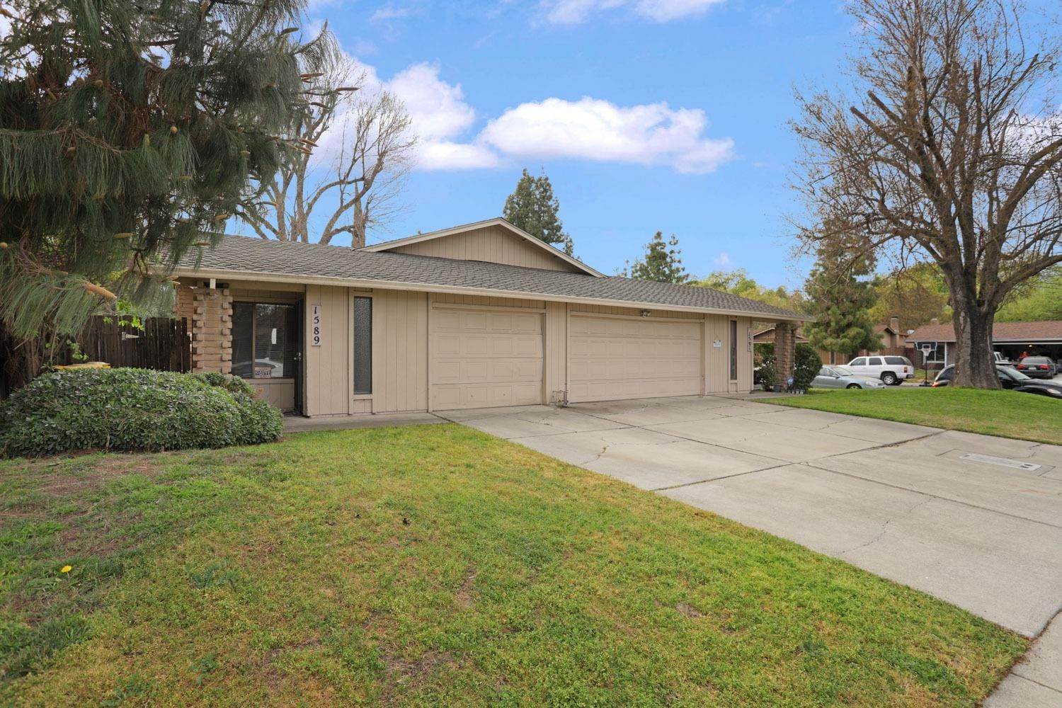 Duplex Homes for Active at 1589 Silver Creek Circle Stockton, California 95207 United States