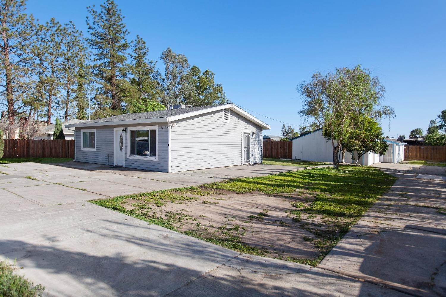 Single Family Homes for Active at 1624 C Street Rio Linda, California 95673 United States